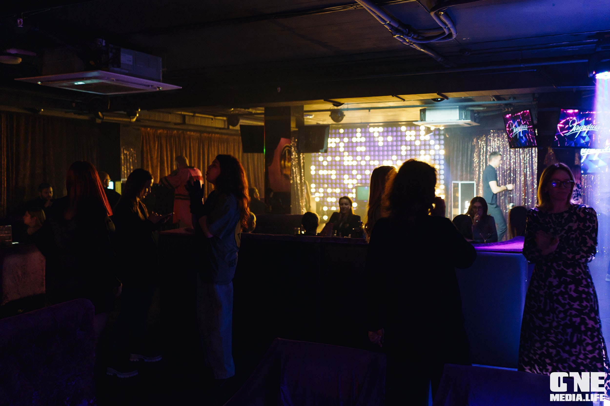Фоторепортаж из караоке-клуба Эйфория. One Media Life: фоторепортажи, фотоотчеты с мероприятий и заведений