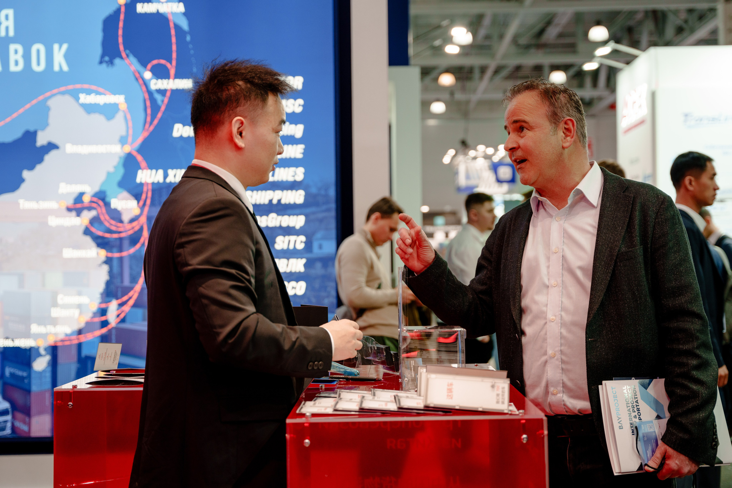 Репортажный фотограф на экспо Крокус. Репортажный фотограф Москва Сергей Дружинин