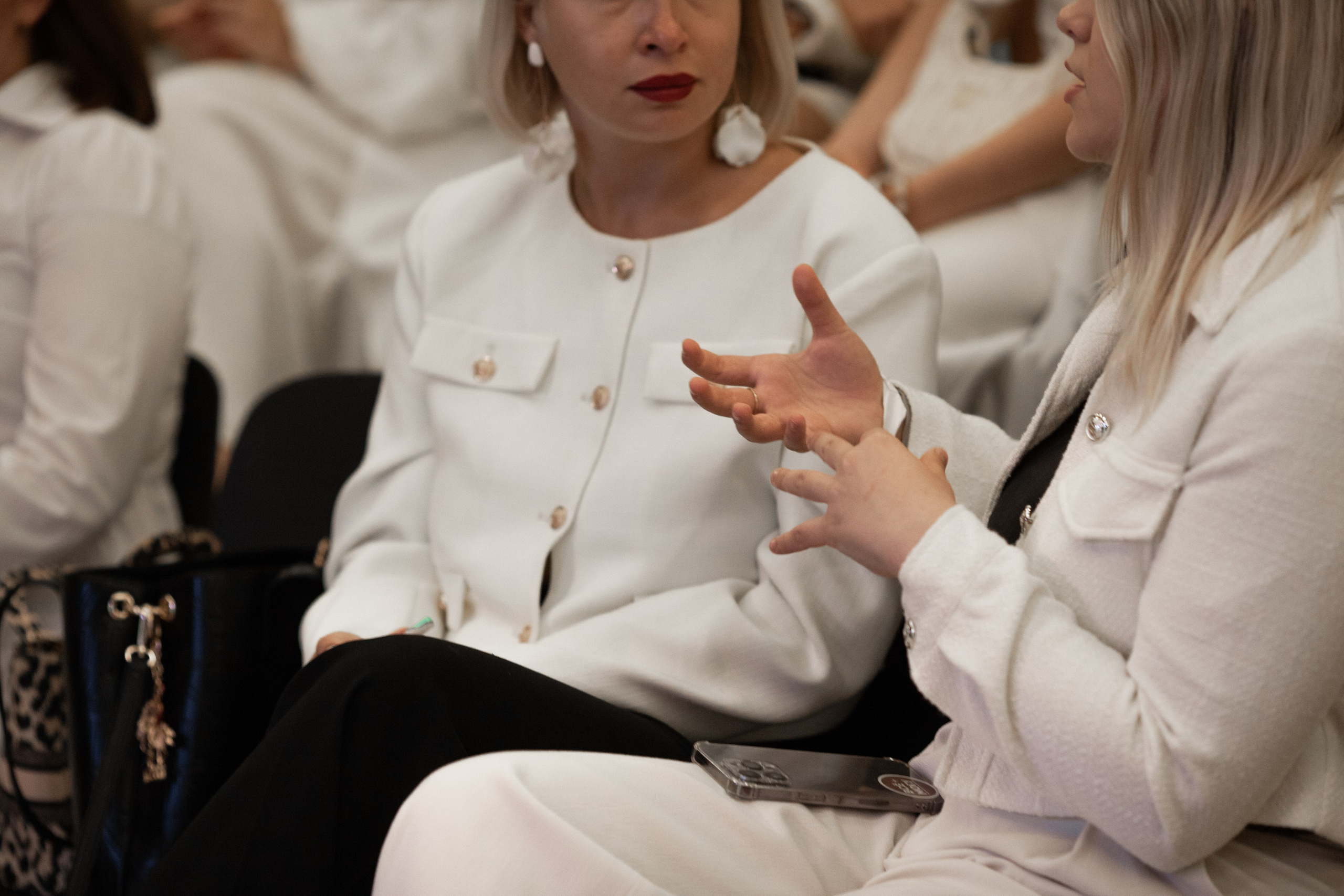 Полина Маришова | Оффлайн Тренинг по речи и голосу. Фотограф брендов и бизнеса в Москве Алексей Сентюрин