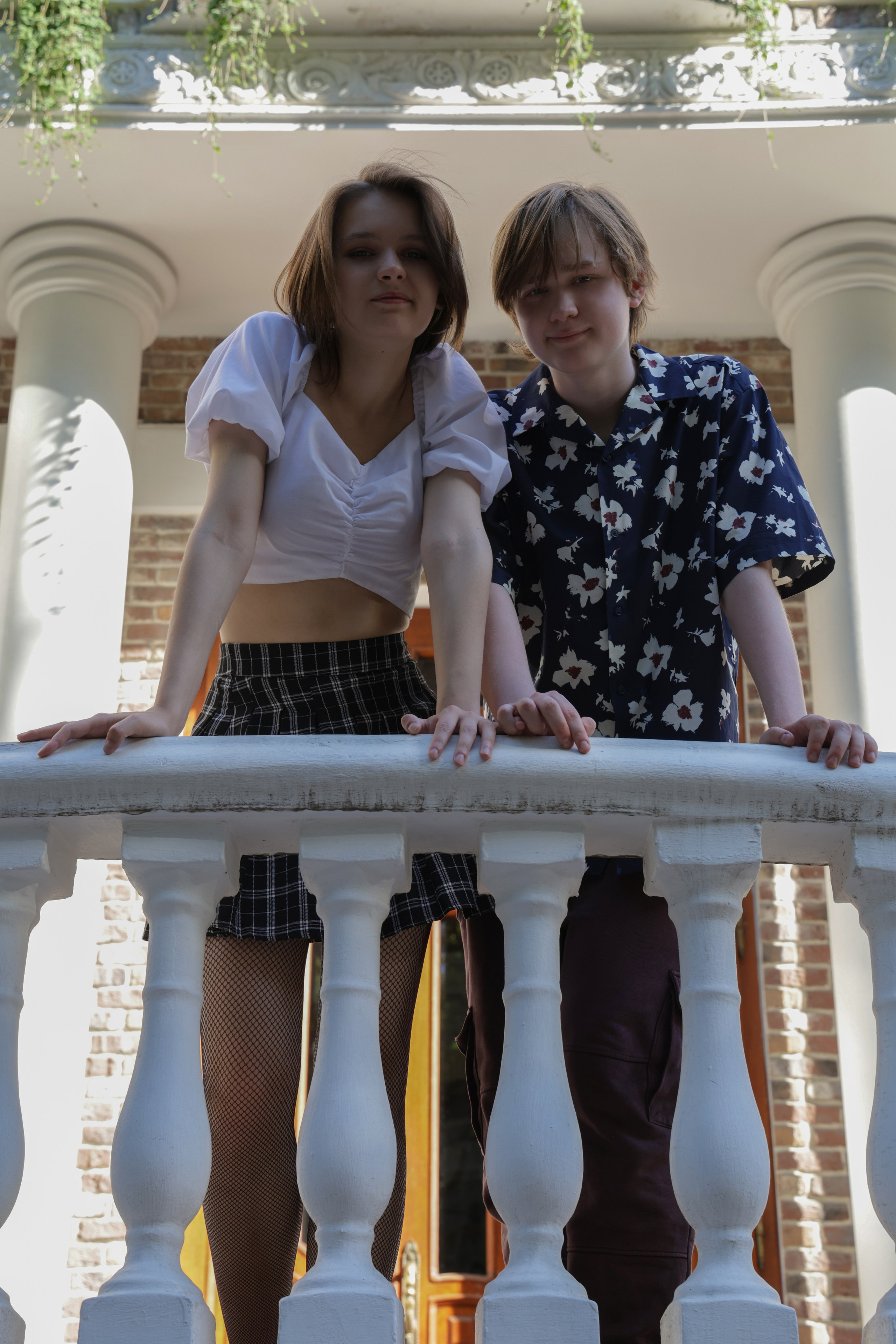 Hot chocolate in paper glass. Portrait photographer based in Toronto — Blinova Mariia
