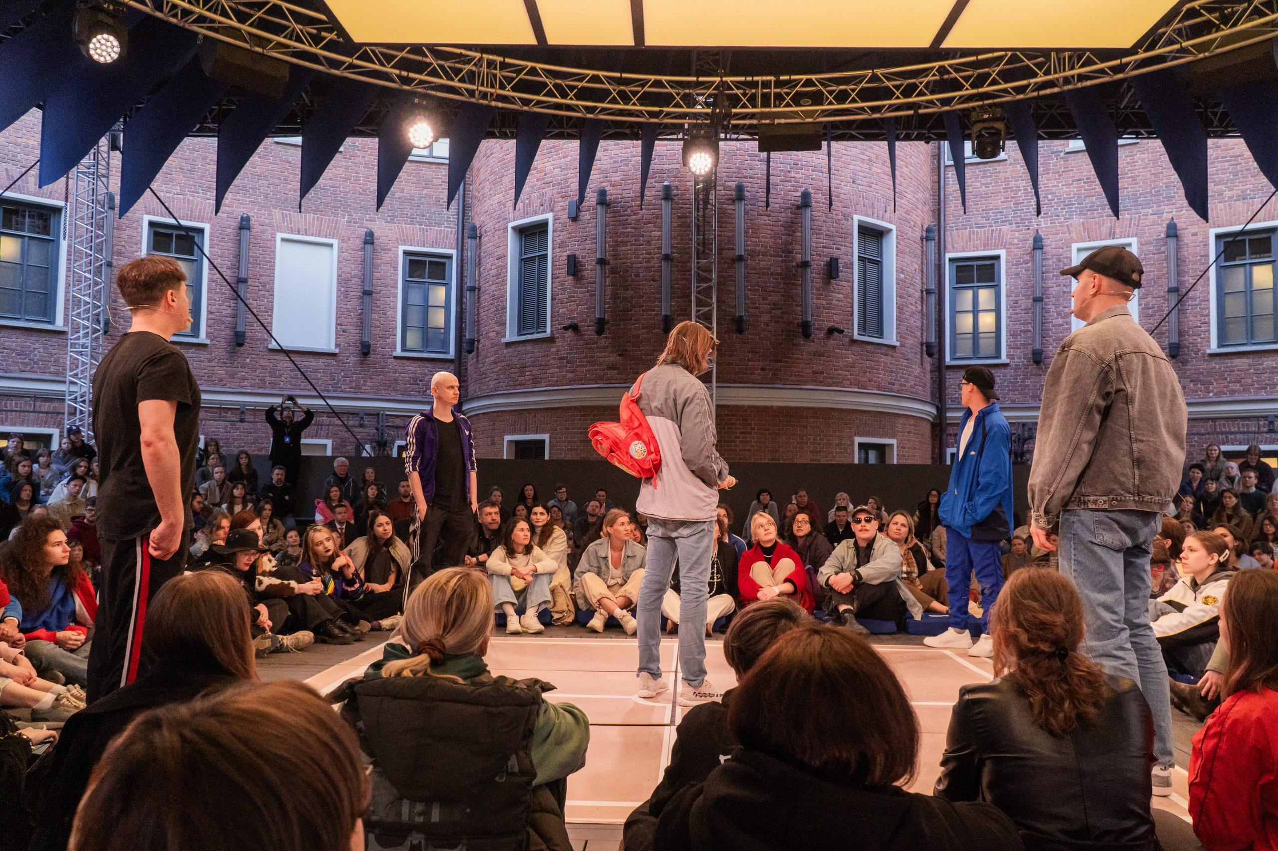 Квадрат: badtheatre. Фотограф в Санкт-Петербурге Авдотья Благовещенская