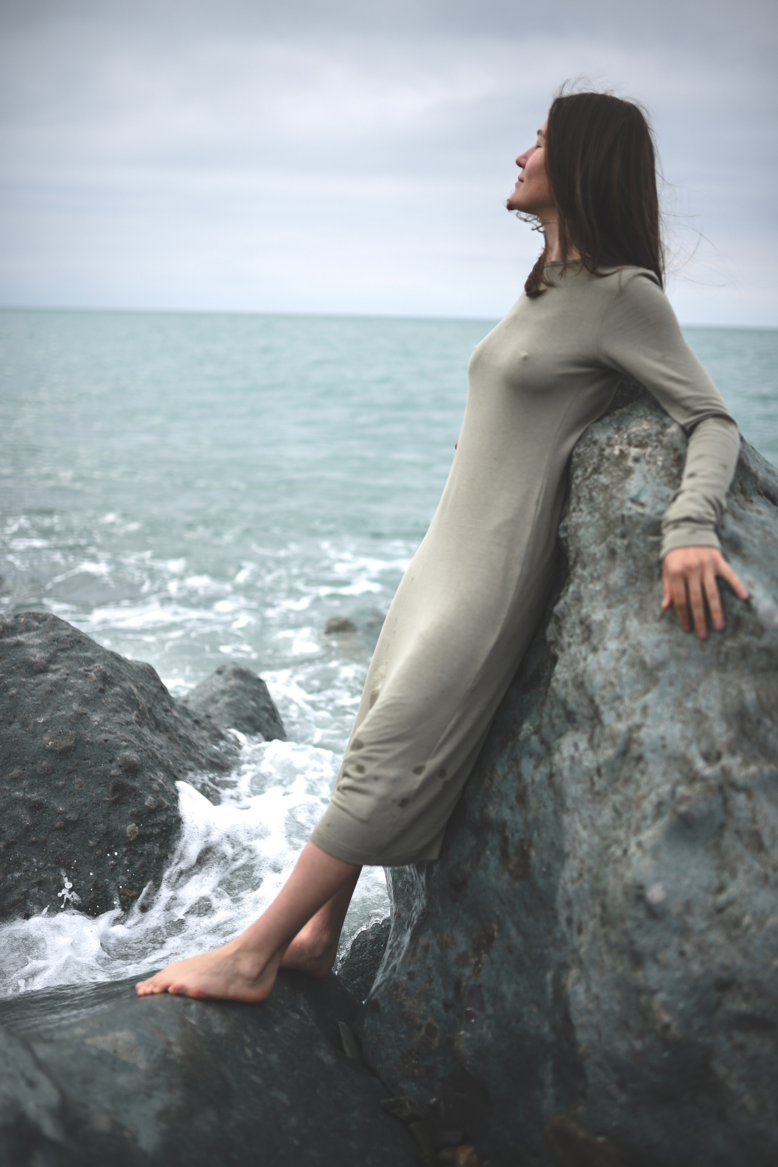 Alina and the Sea. Anastasia Serdyuk, travel photographer, travel photo, portraits, stories, fineart prints