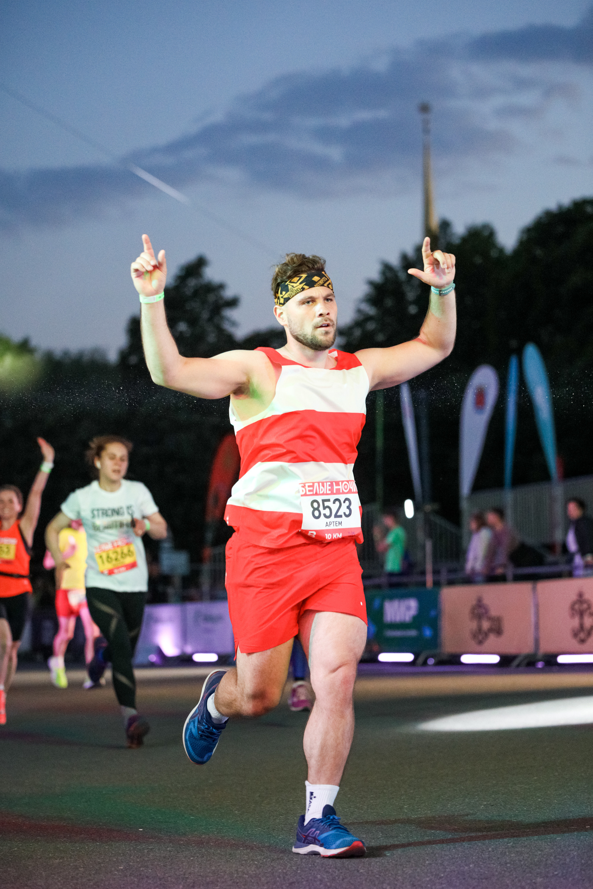 Фотоотчет Марафона «Белые Ночи» – спортивная съемка и репортаж. Репортажный фотограф Москва Сергей Мирошников
