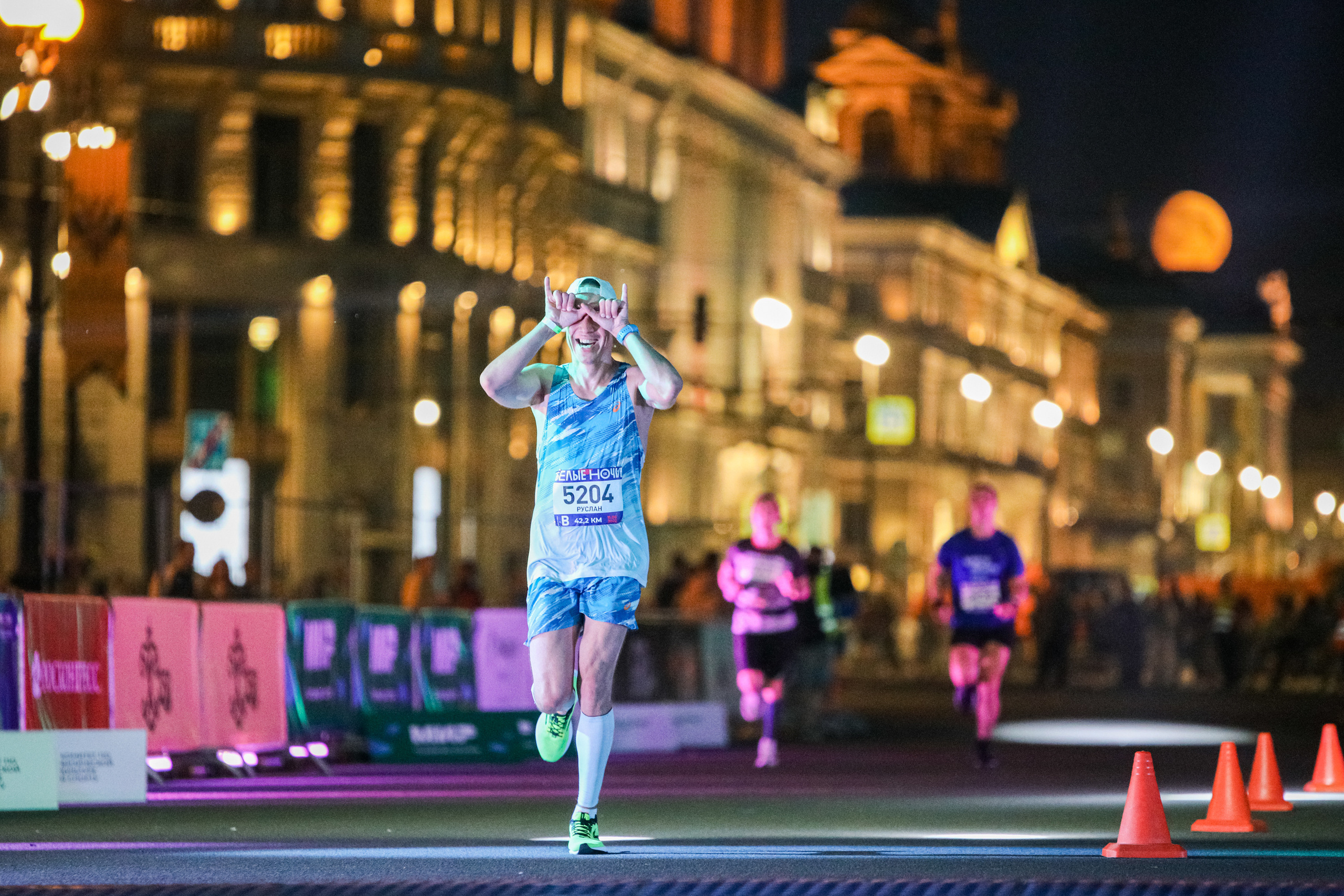 Фотоотчет Марафона «Белые Ночи» – спортивная съемка и репортаж. Репортажный фотограф Москва Сергей Мирошников