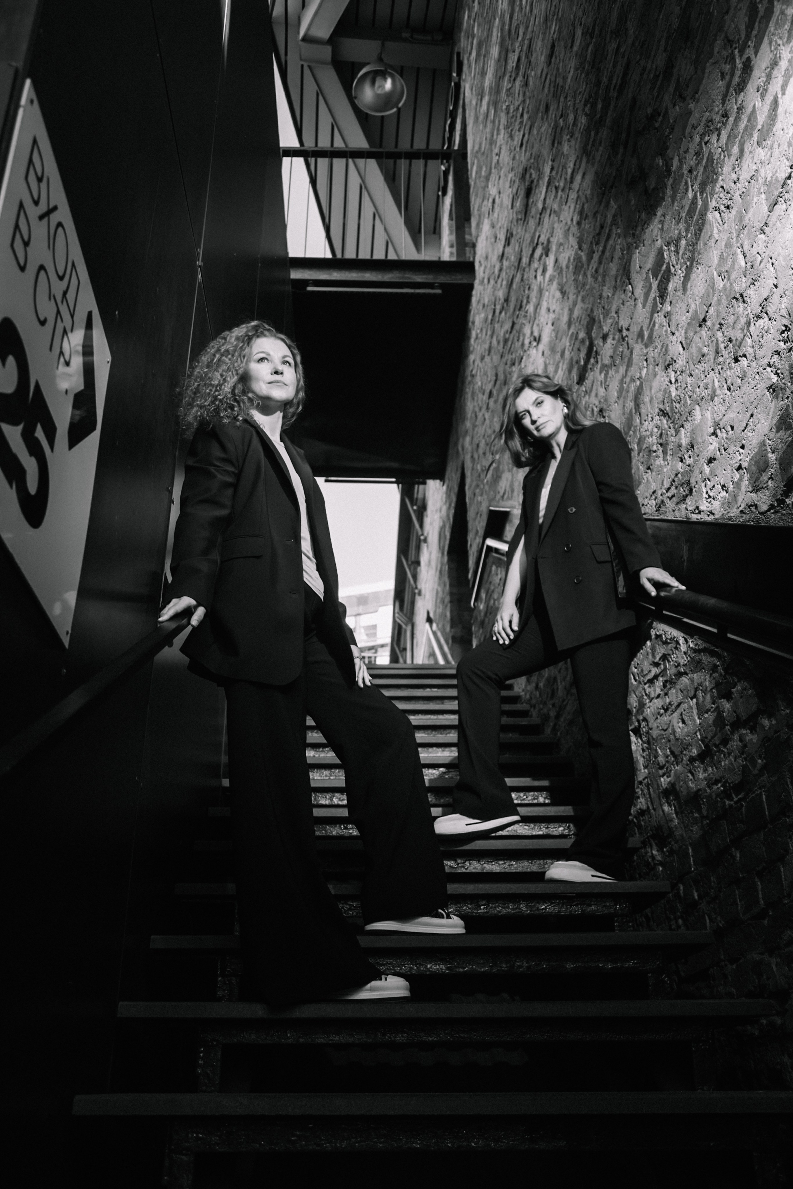 Контрастный фон без глубины резкости: Искусство выделения объекта. Портретный фотограф в Москве Виталий Сабирзянов