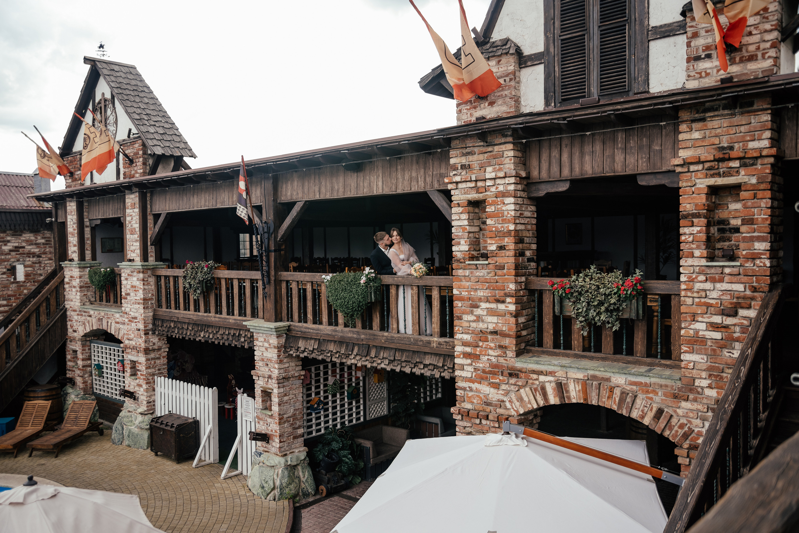 Развлекательный комплекс «Старый город». Свадебный фотограф в Ростове Александра Груздева