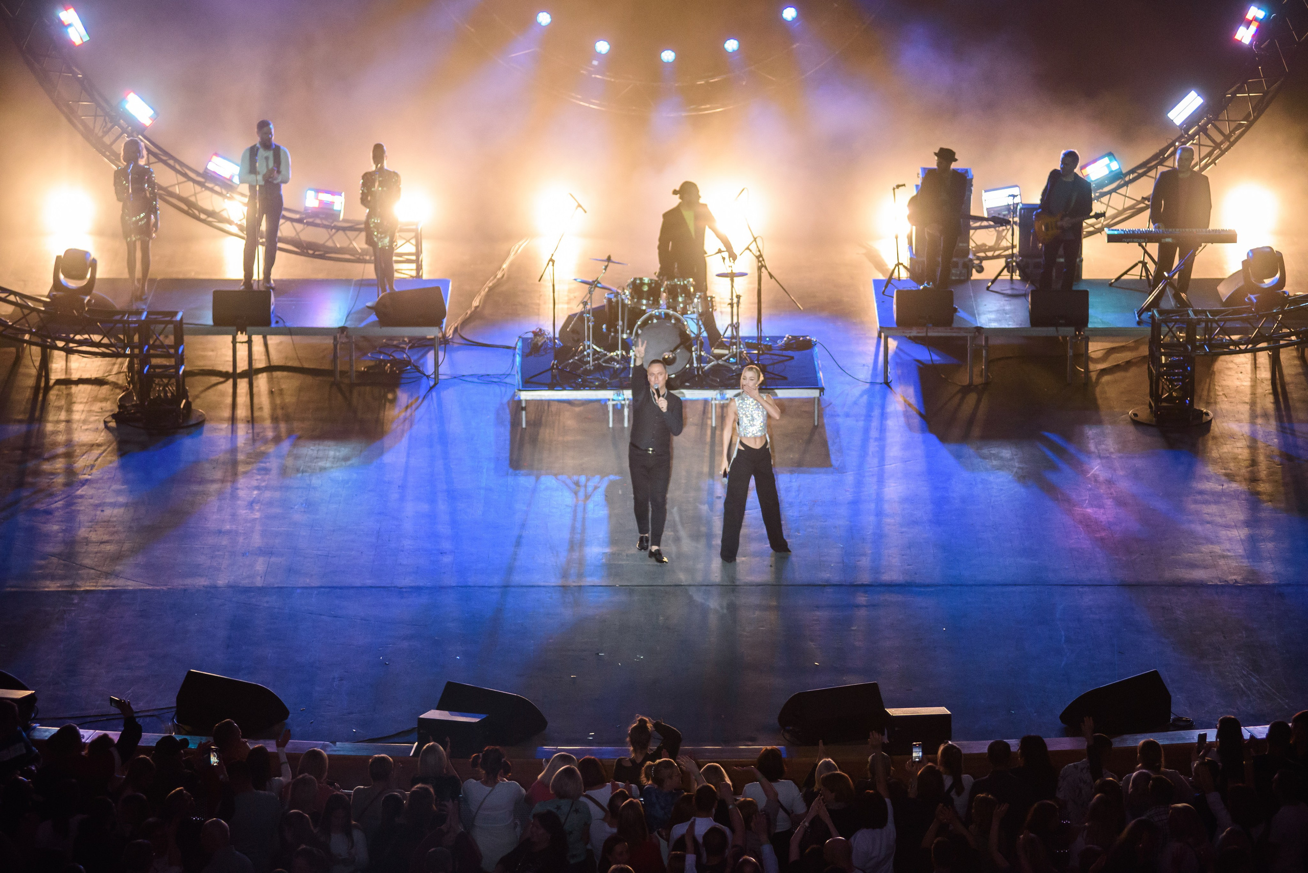 Дискотека 80-90-2000х — «Имена на все времена», Крокус Сити Холл. Бренд-фотограф для экспертов и блогеров в Москве Влада Горбовская