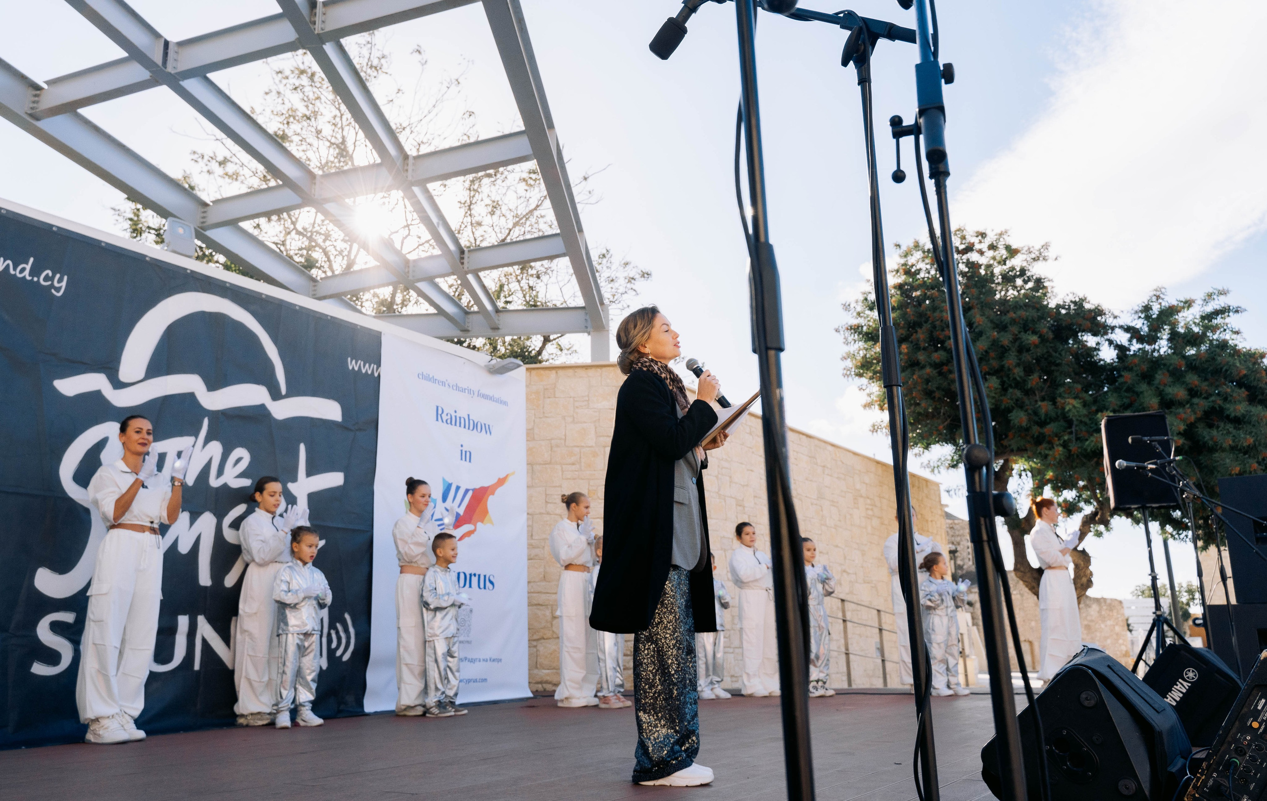 Новогодняя ярмарка от БФ «Радуга на Кипре». Свадебный и семейный фотограф Ирина Чернова