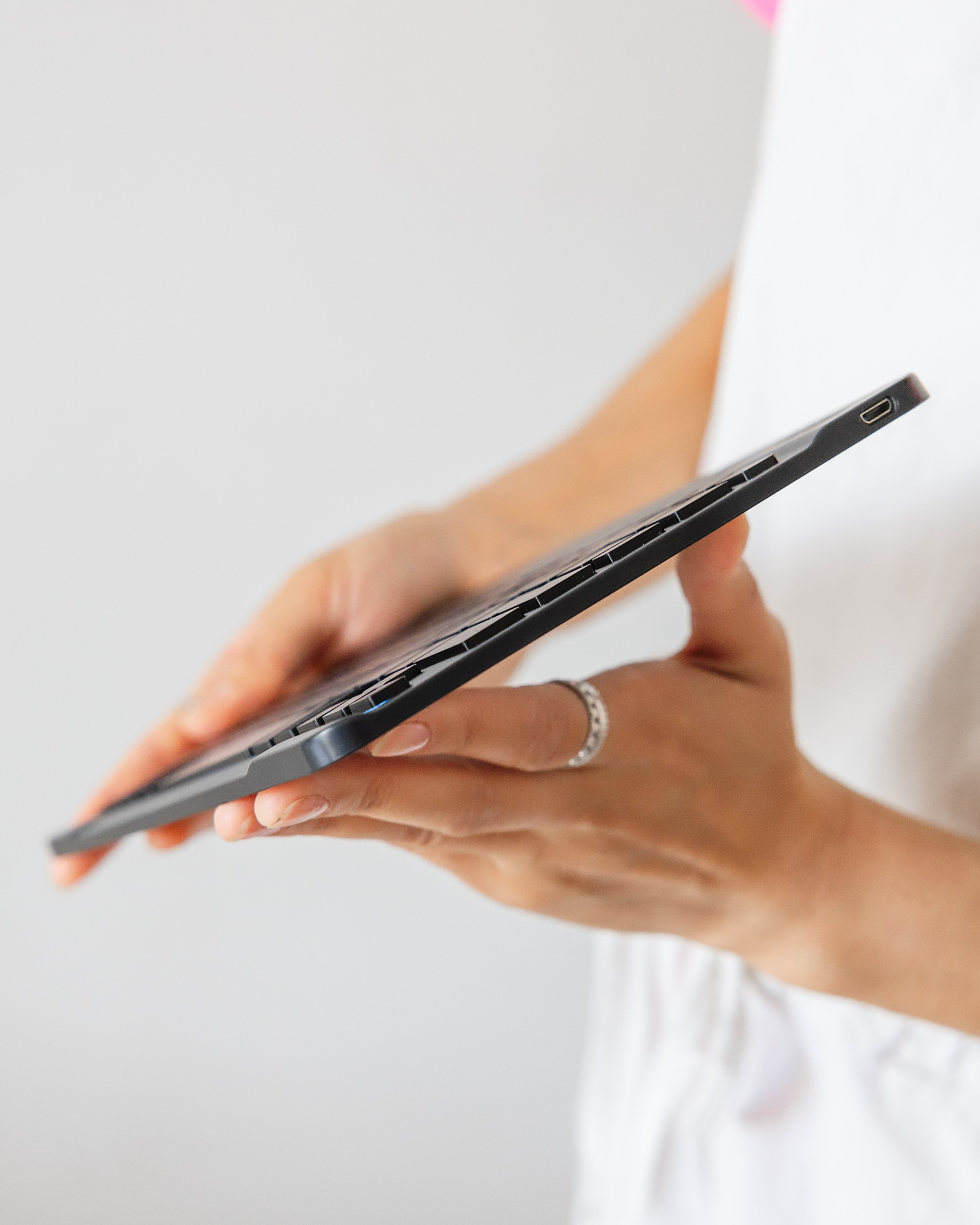 WB: Клавиатуры и чехлы. Фотограф и видеограф в Улан-Удэ: Аюна Габагуева и Артём Шаханов