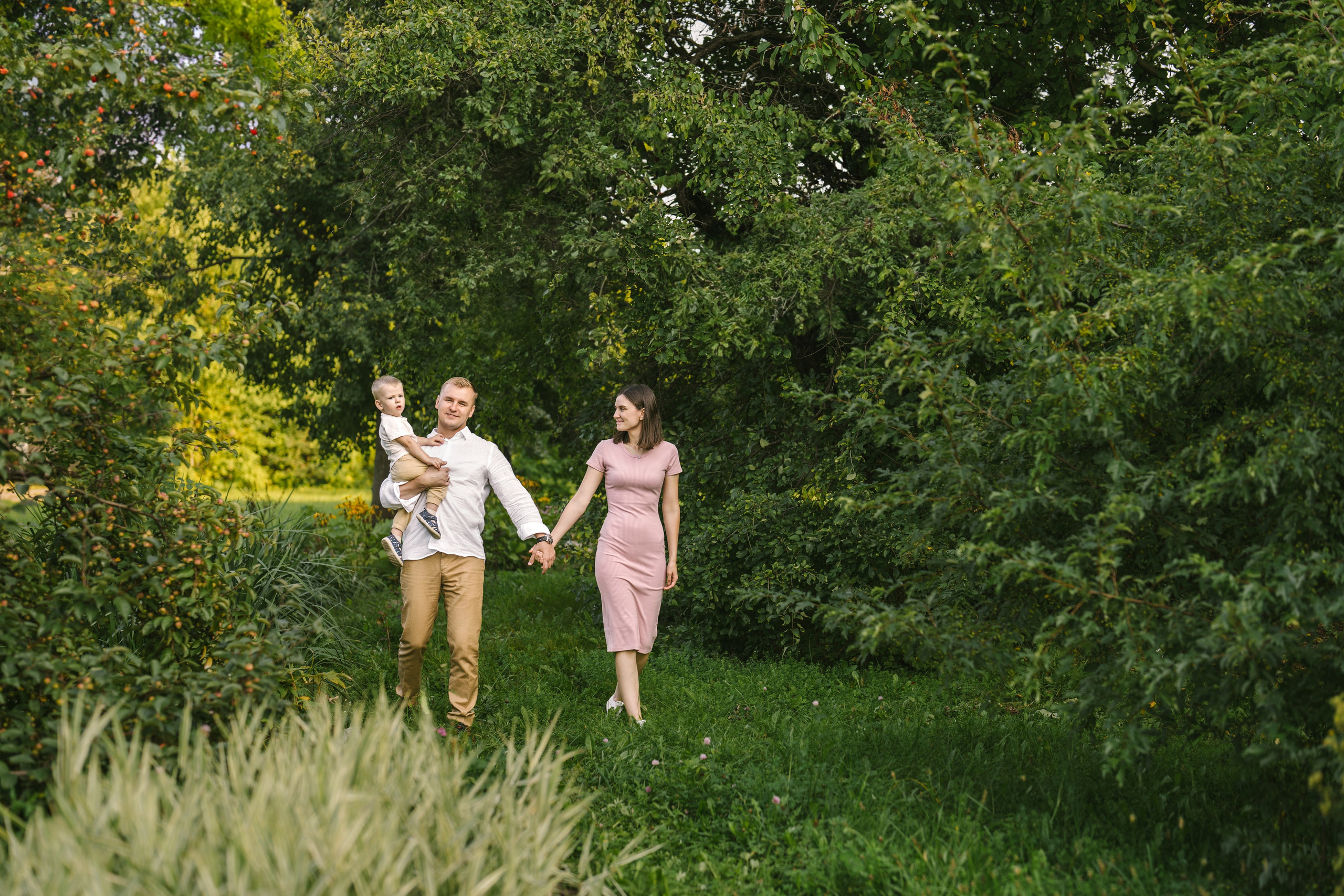 Семейная фотосессия в парке. Детский, семейный и ньюборн фотограф в Москве Юлия Шуарт