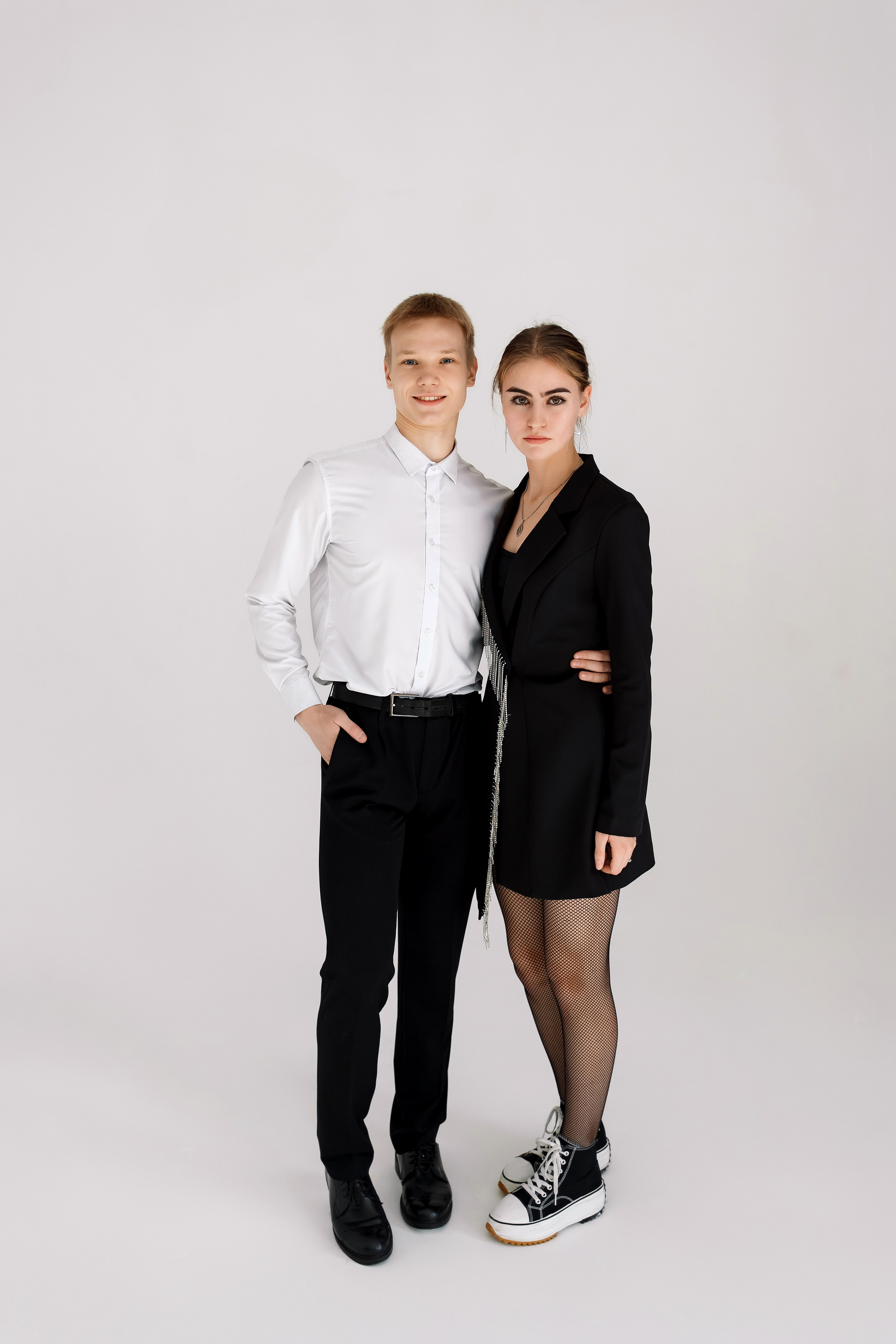 11 класс съемка на циклораме. Фотограф Любовь Корниенко, Примоский край