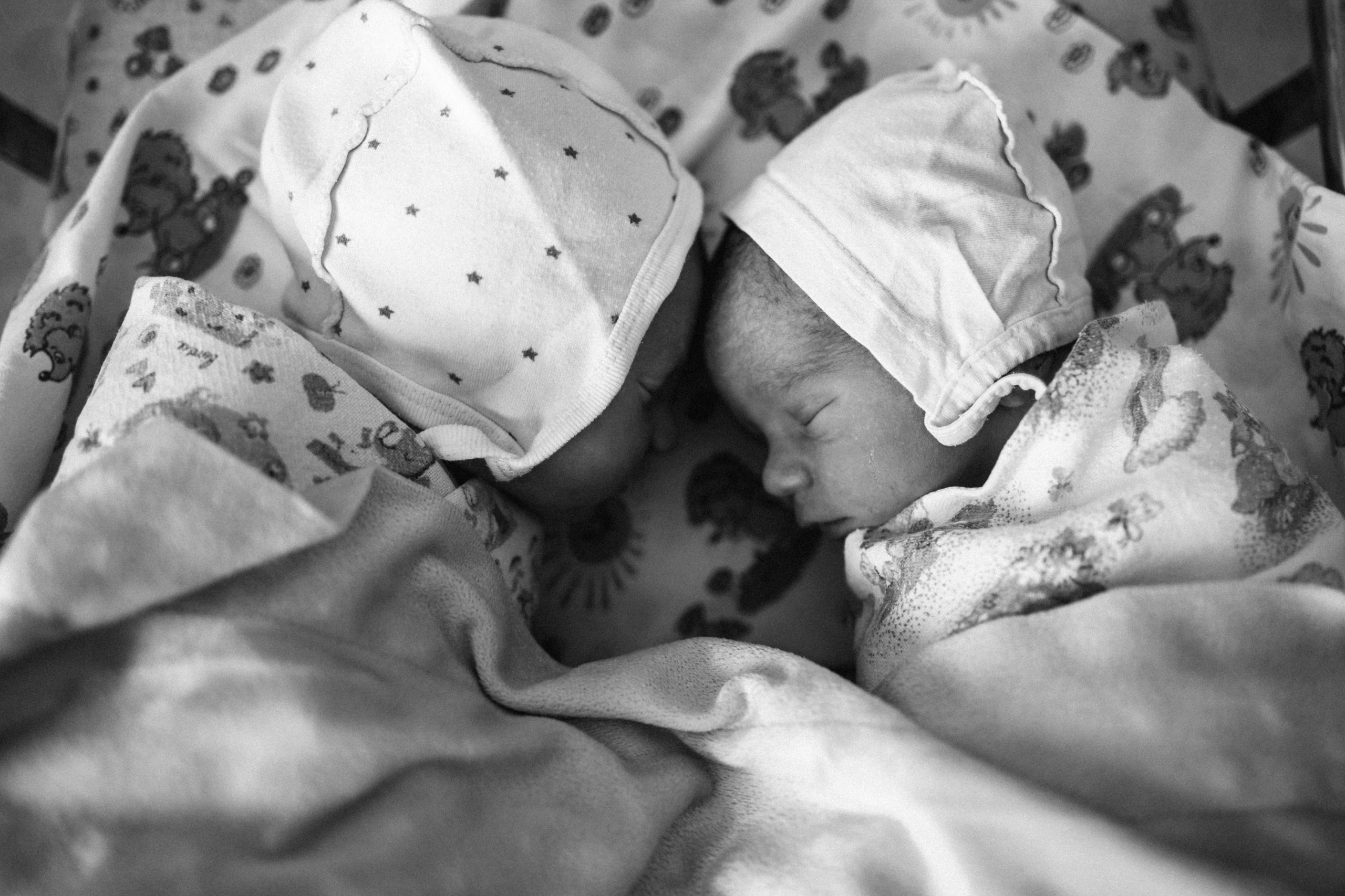 Съемка родов ЧБ. Фотограф и видеограф на роды в Москве Подшивалова Полина