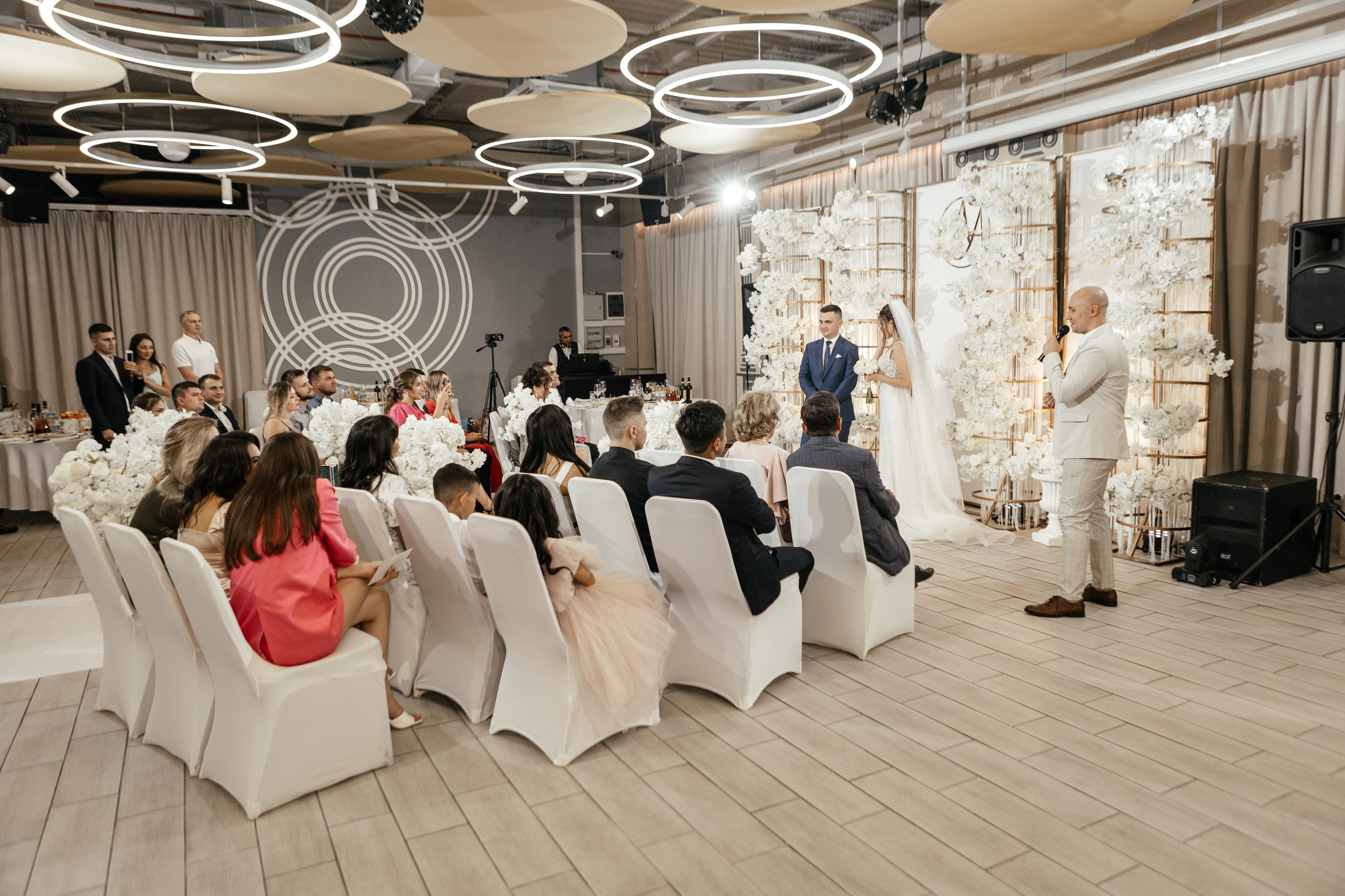 Свадебный фотограф Уфа — Руслан ГабдлисламовЖивые эмоции, красивые кадры, воспоминания на всю жизнь.Работаю по всей Республике Башкортоста. Свадебный фотограф Уфа Руслан Габдлисламов