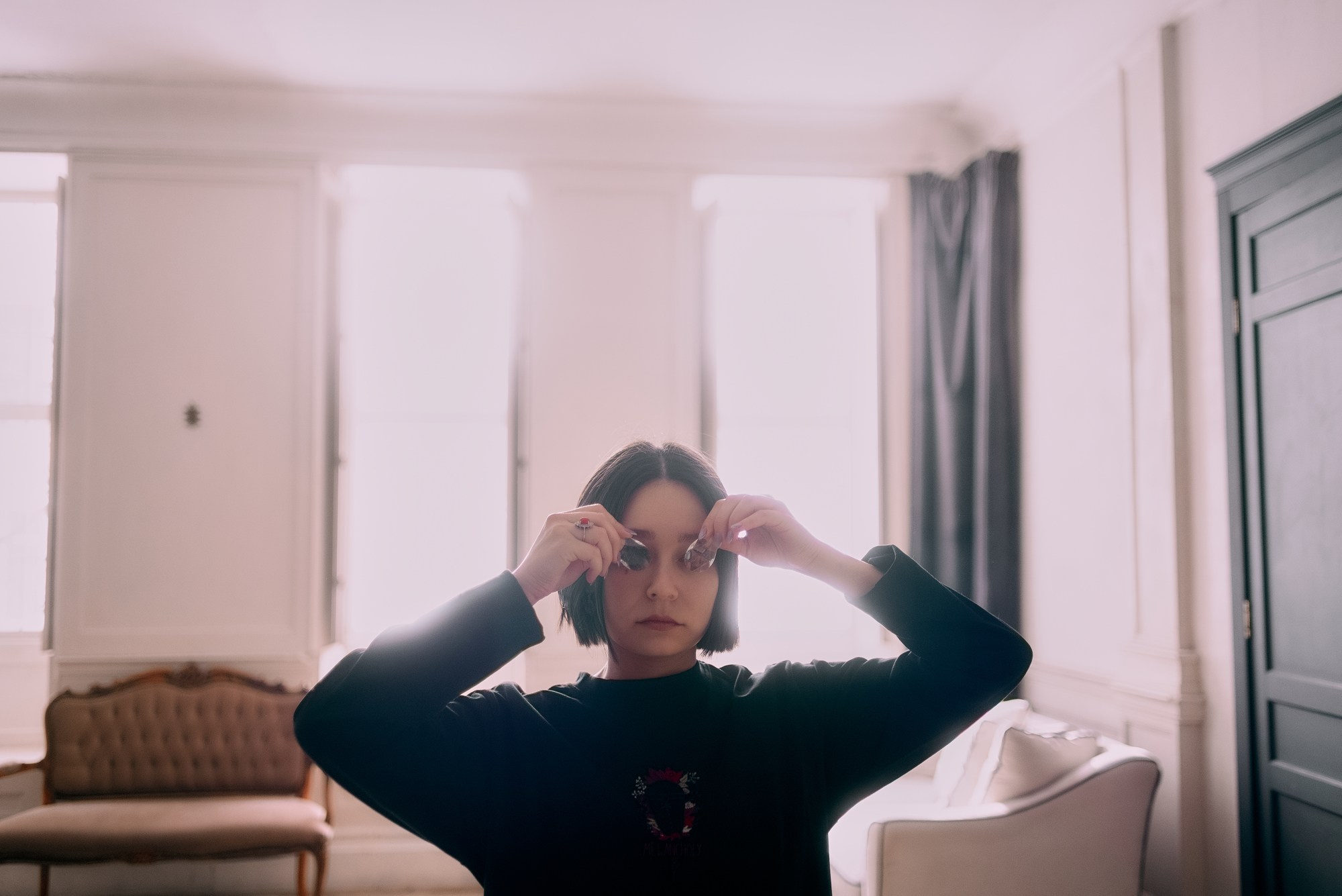 Женский портрет в Тюмени: Диана в студии Fineart | Фотограф Дарья Мустафина. Портретный фотограф Тюмень Дарья Мустафина