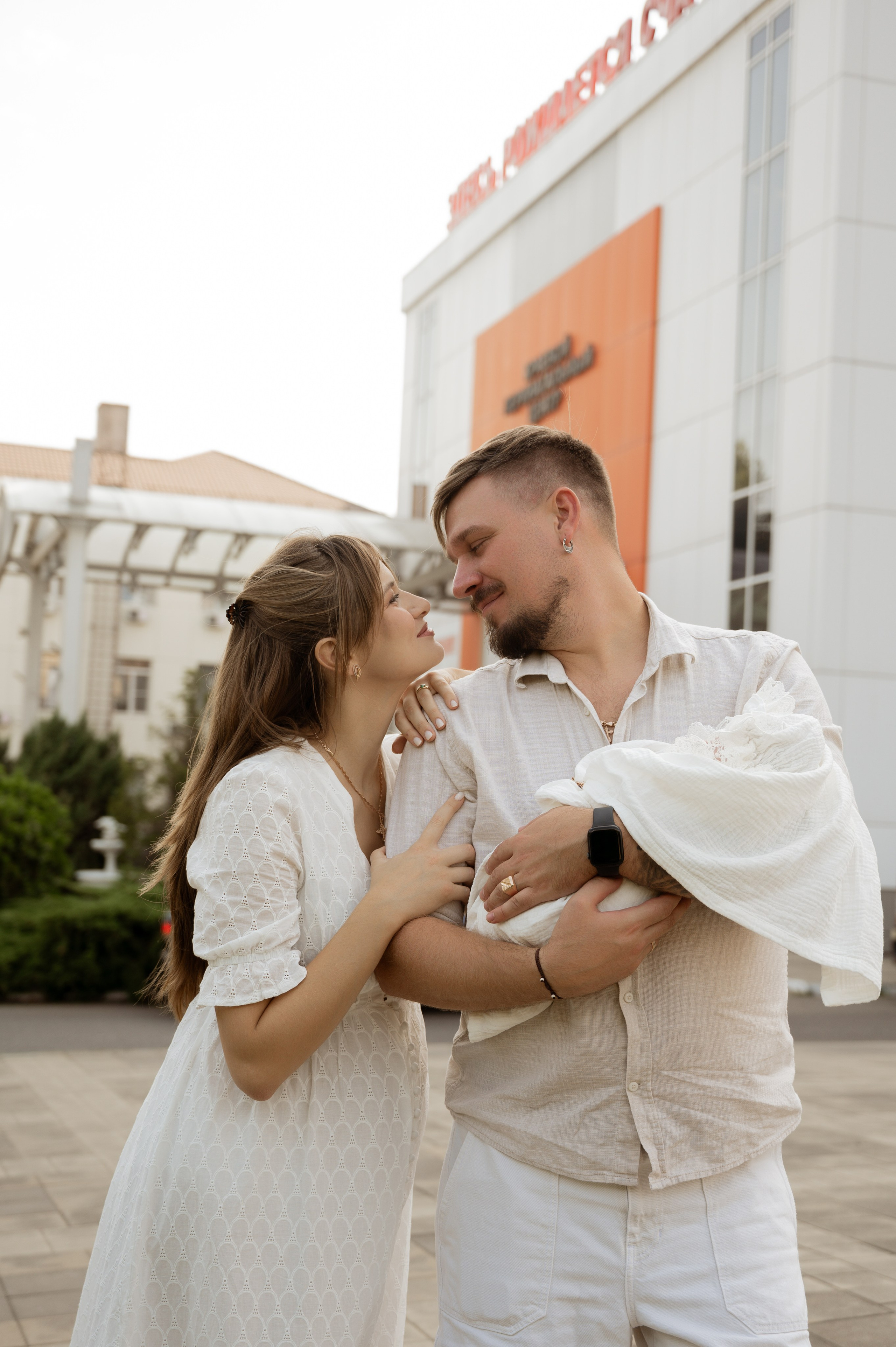 Выписка из роддома. Свадебный и семейный фотограф в Краснодаре Алина Мельник