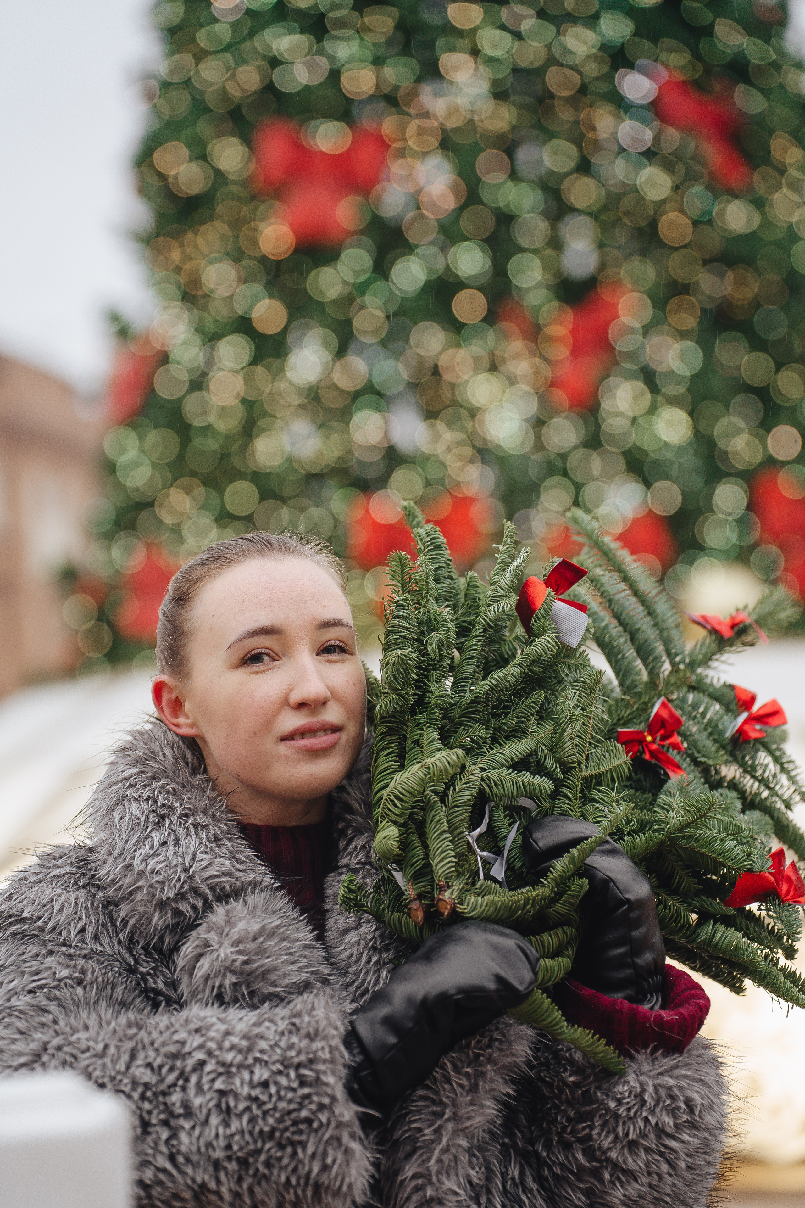 ПРОГУЛКА НА МАНЕЖНОЙ ПЛОЩАДИ ДЛЯ ДЕВУШКИ ПЕРЕД НОВЫМ ГОДОМ (НОВОГОДНЯЯ ФОТОСЕССИИЯ НА МАНЕЖНОЙ ПЛОЩАДИ). Профессиональный фотограф, Санкт-Петербург — Виктория Богомолова