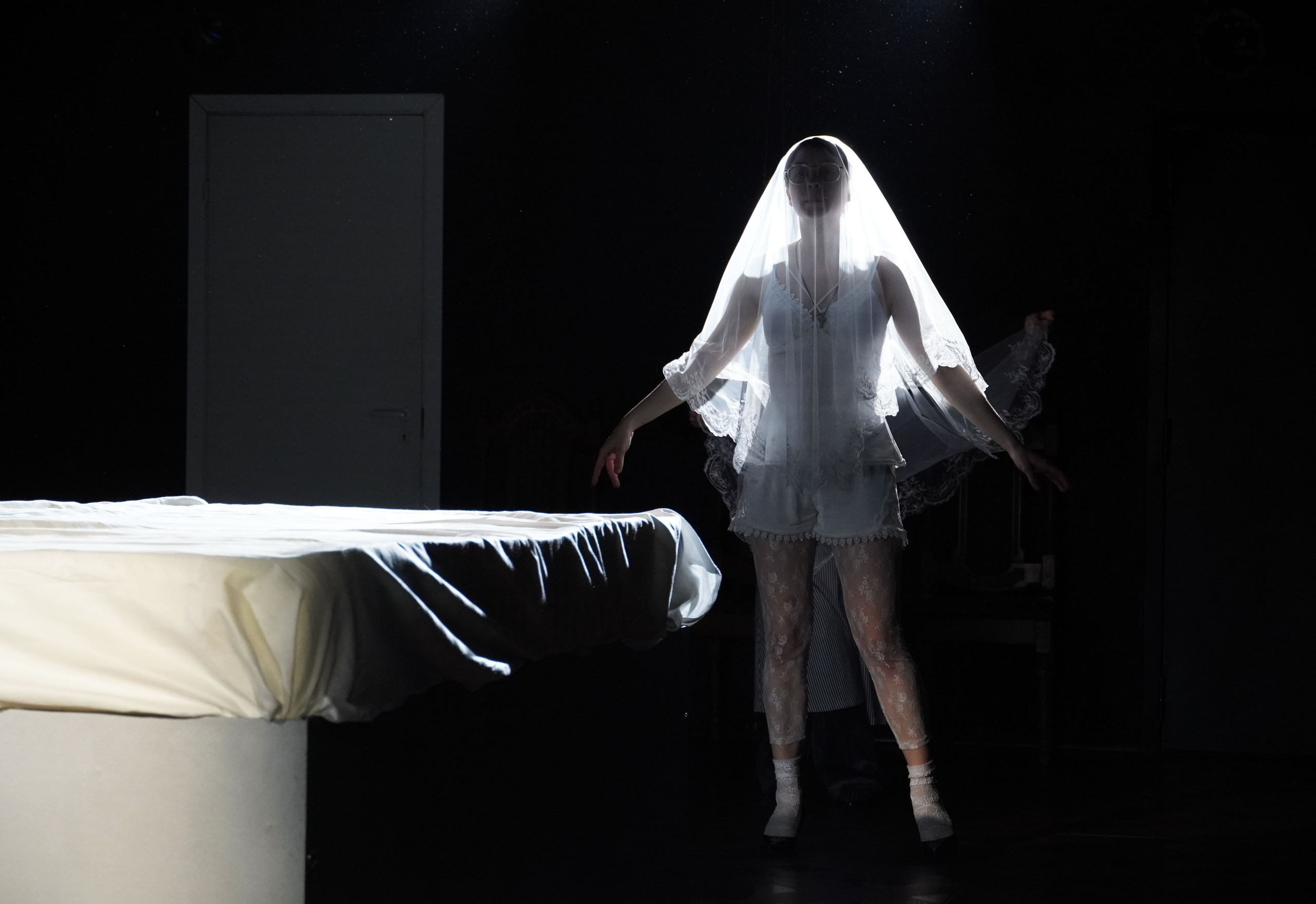 Спектакль «Кроткая. Монтаж». Фотохудожник Татьяна Бойцова