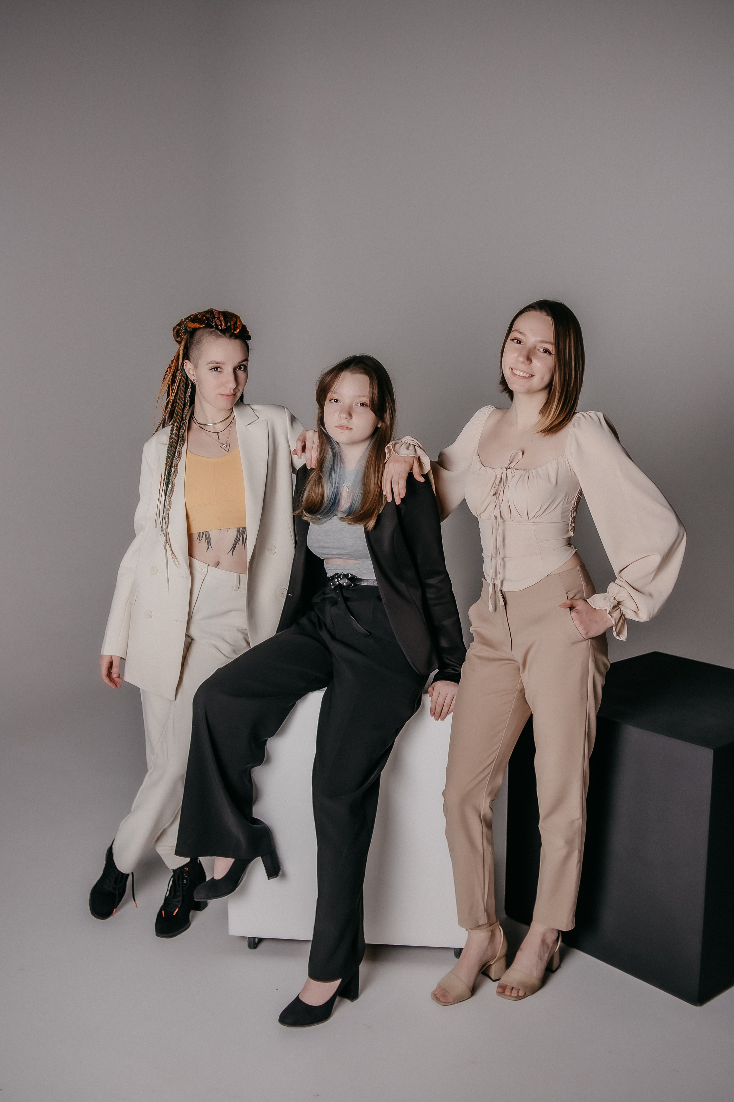Три сестры. Марина, Алёна, Софья. Фотограф Регина Крикунова г. Красноярск