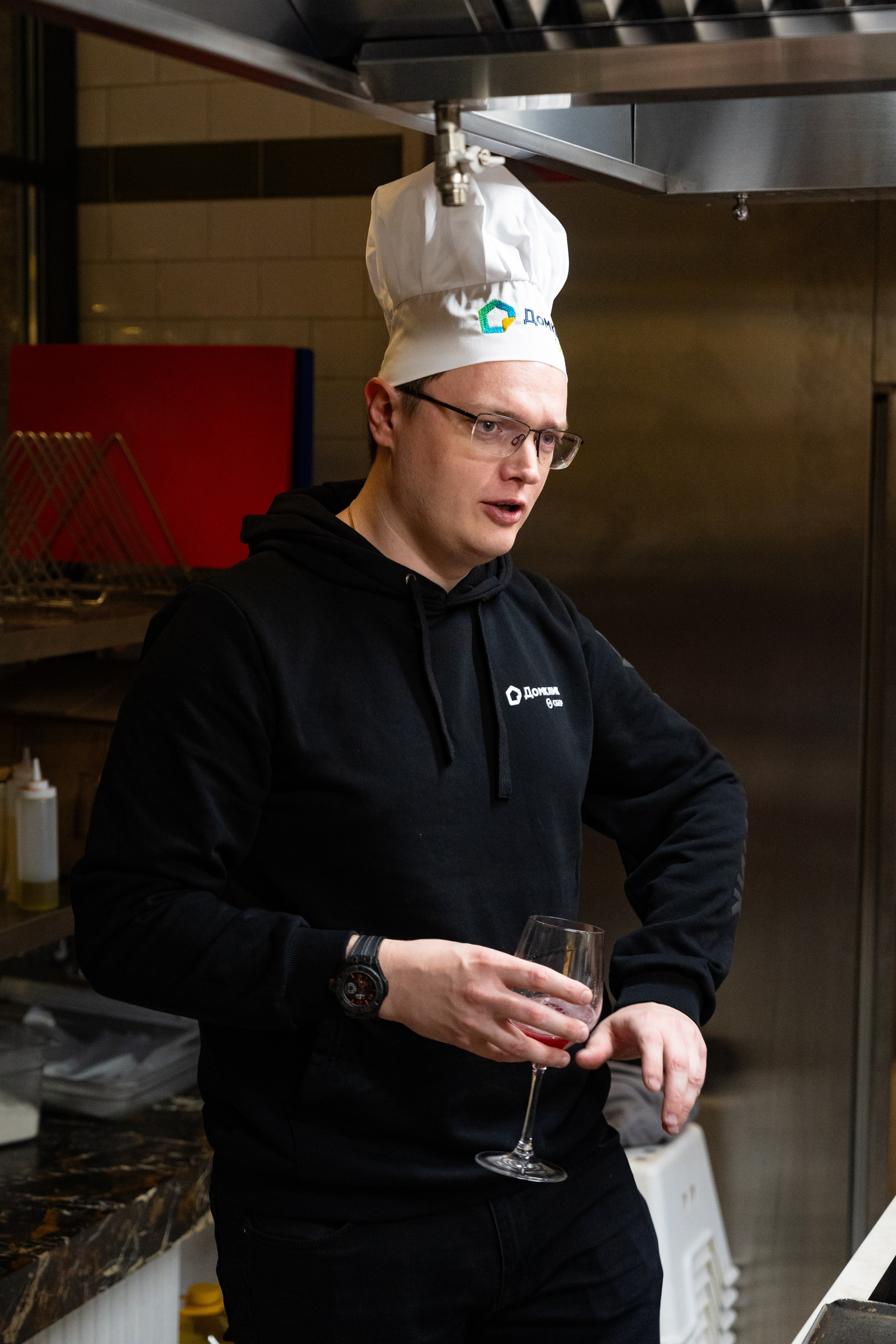 NOVIKOV SCHOOL — Умами зал. Фотограф Никита Комаров