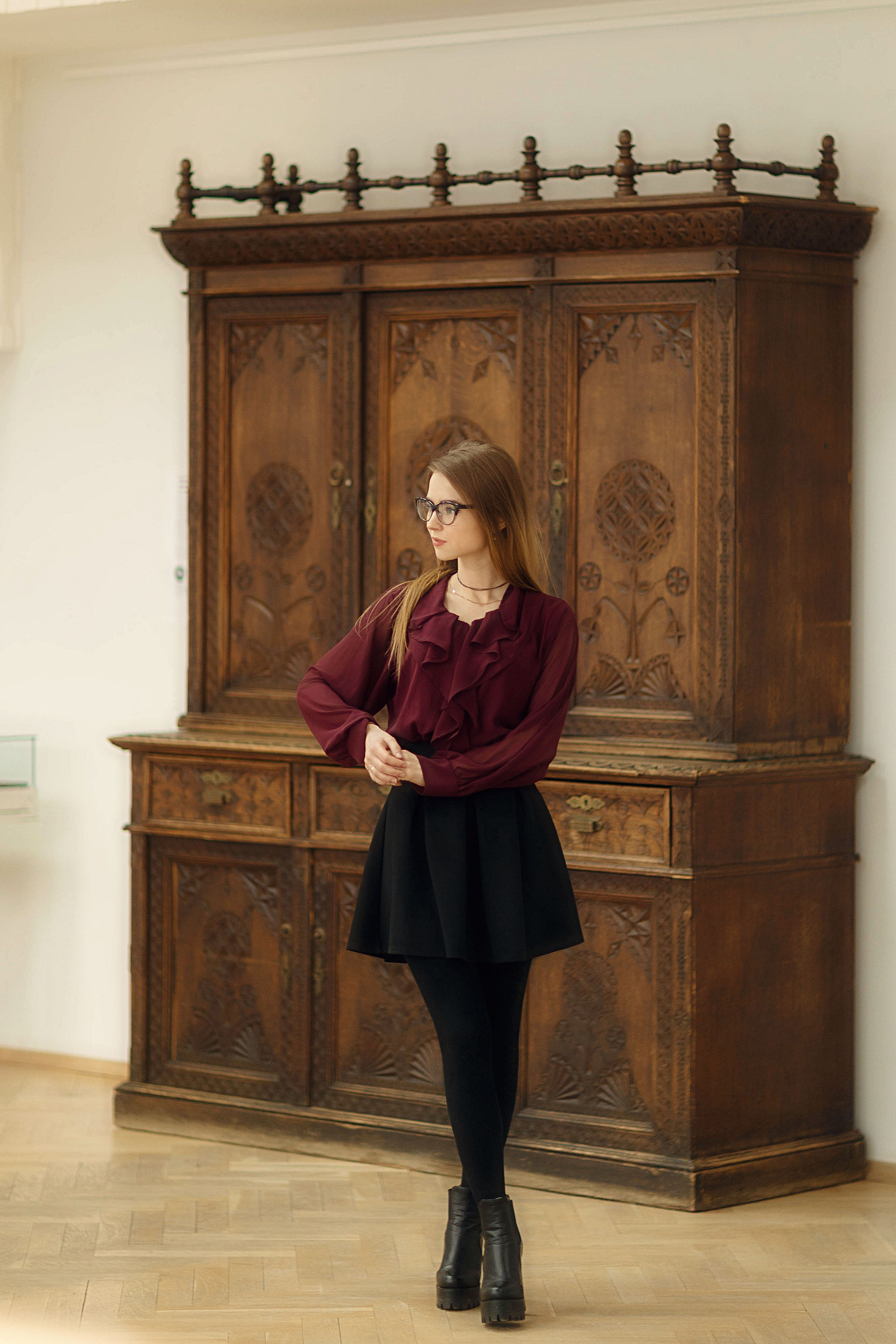 Фотосессия с Машей в Чувашском художественном музее. Портретный и репортажный фотограф в Чебоксарах Андриян Чаркин