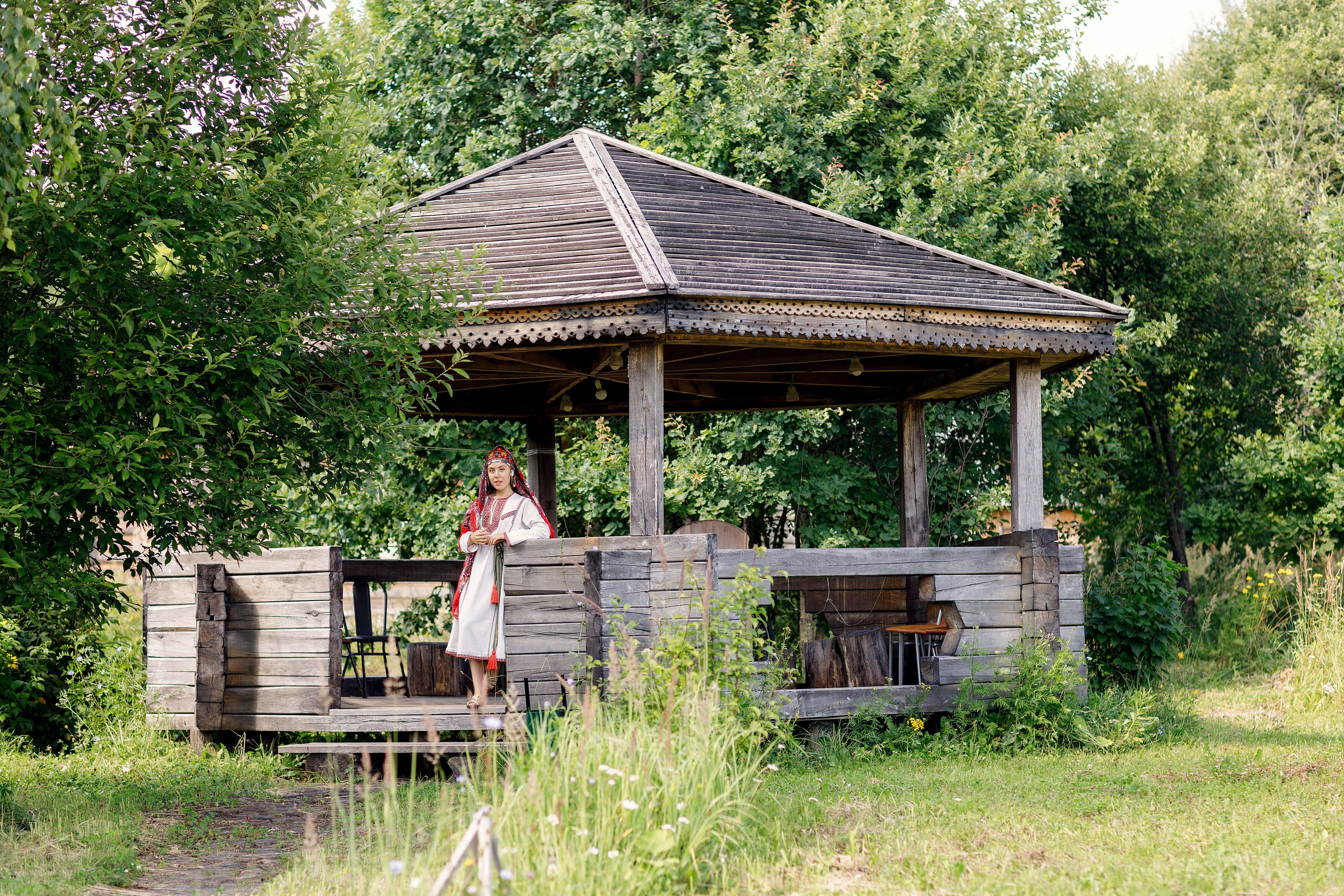 Фотосессия с Аней в этнокомплексе Ясна. Портретный и репортажный фотограф в Чебоксарах Андриян Чаркин