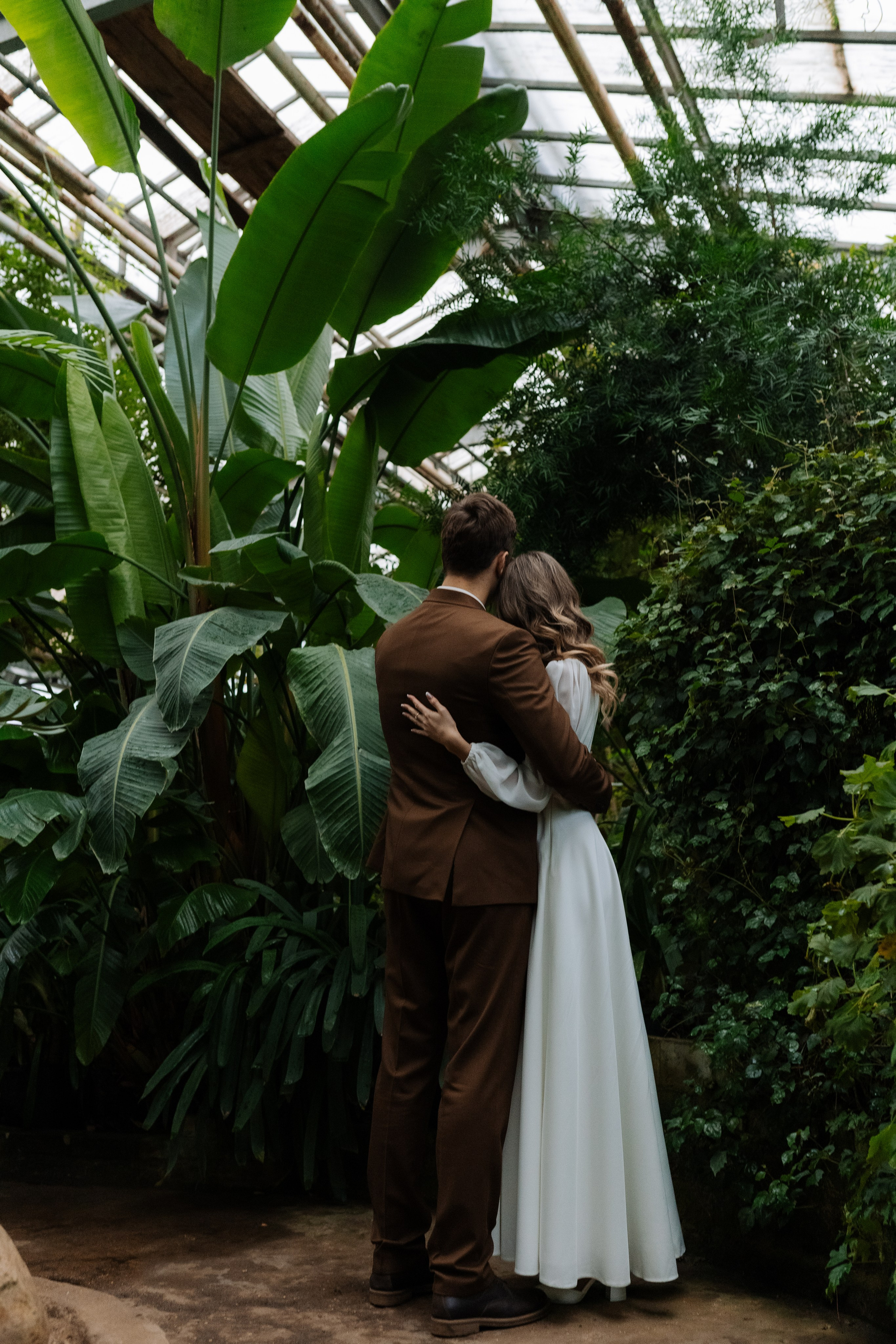 Свадебная фотосессия в оранжерее, Москва. Свадебный фотограф в Москве Анна Полушина