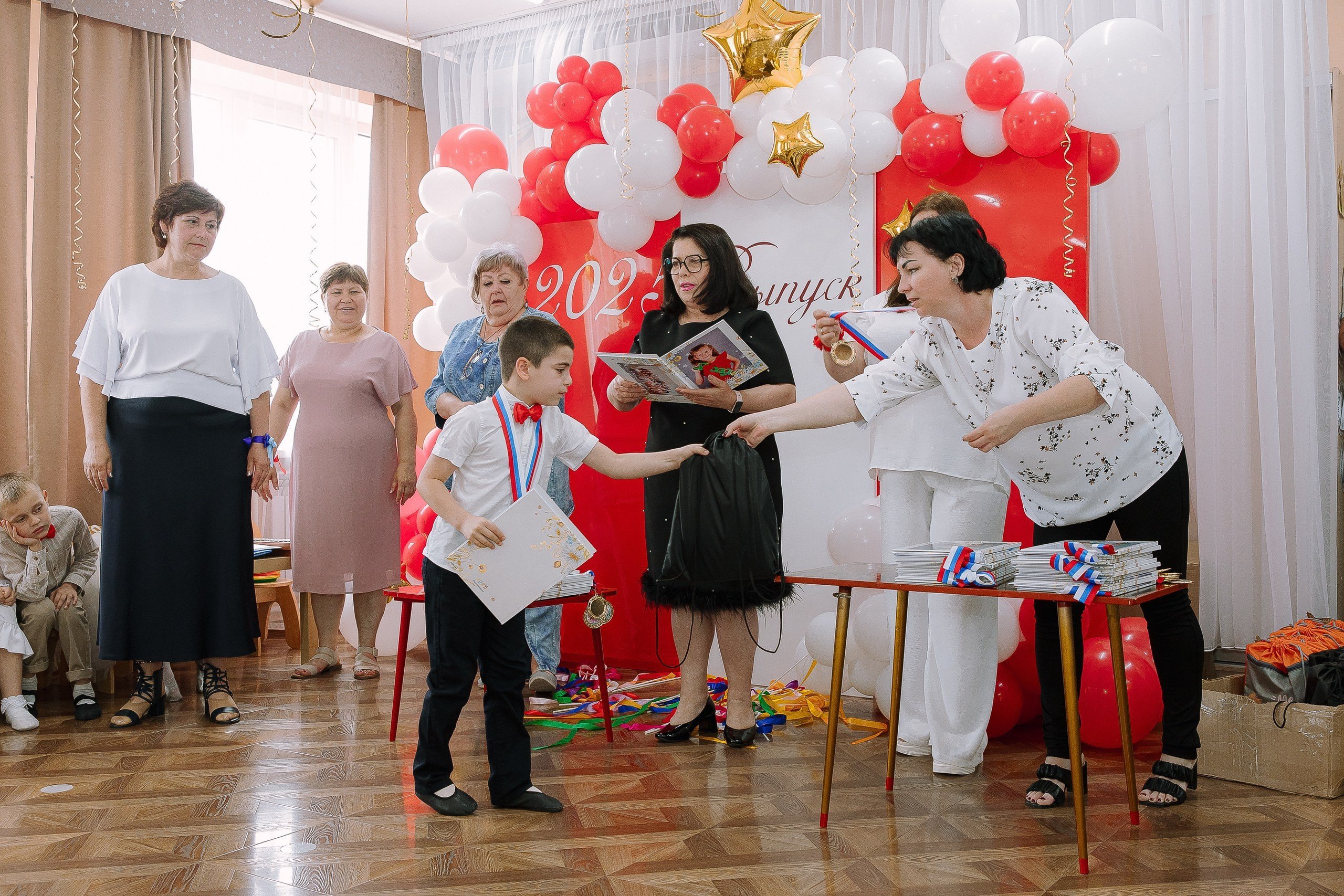 Выпускной в ДС 26. Выпускные альбомы Натальи Бутко: Новороссийск, Анапа, Геленджик