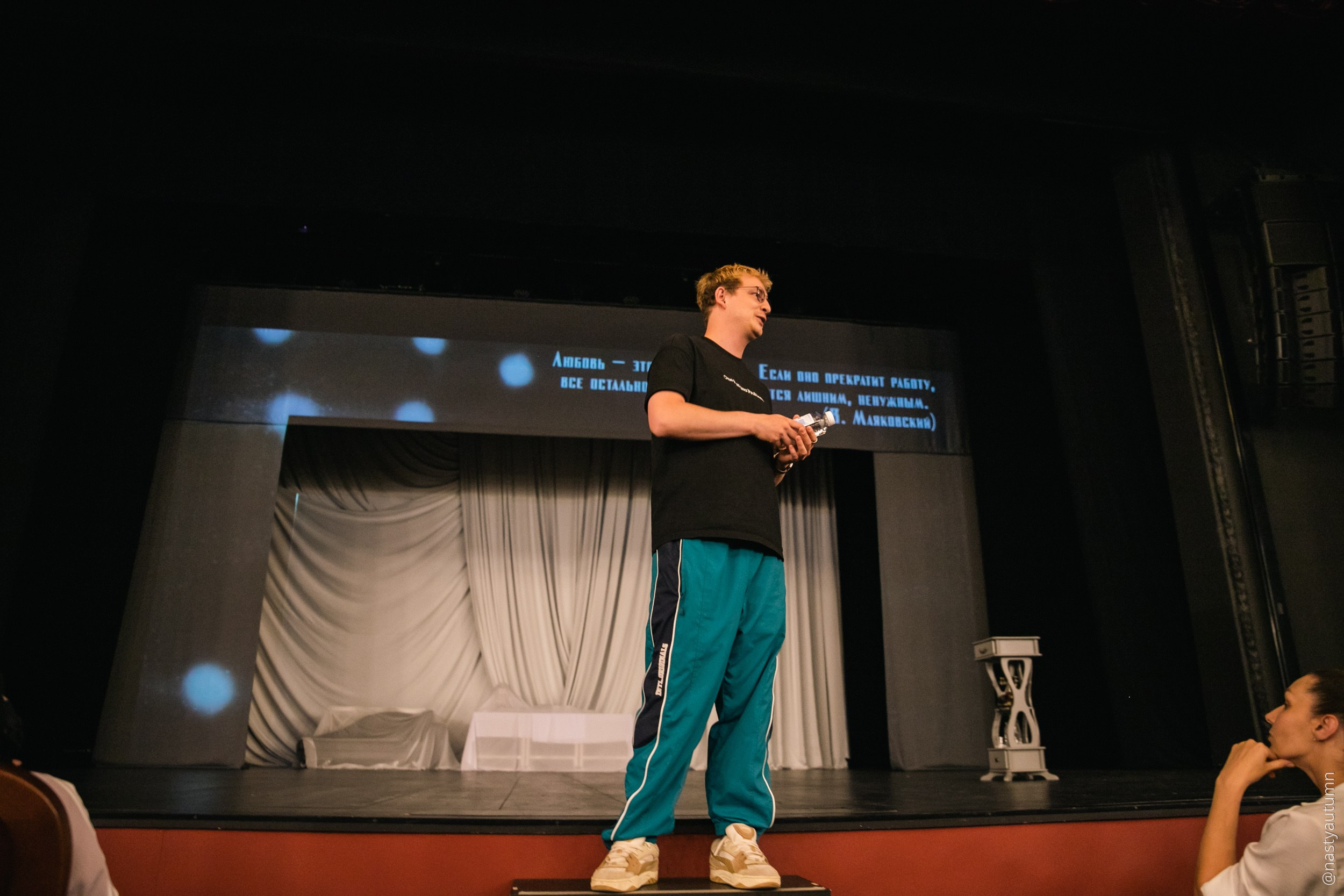 Генеральный прогон «Маяковский. Я сам.». Репортажный и концертный фотограф в Москве Анастасия Осень