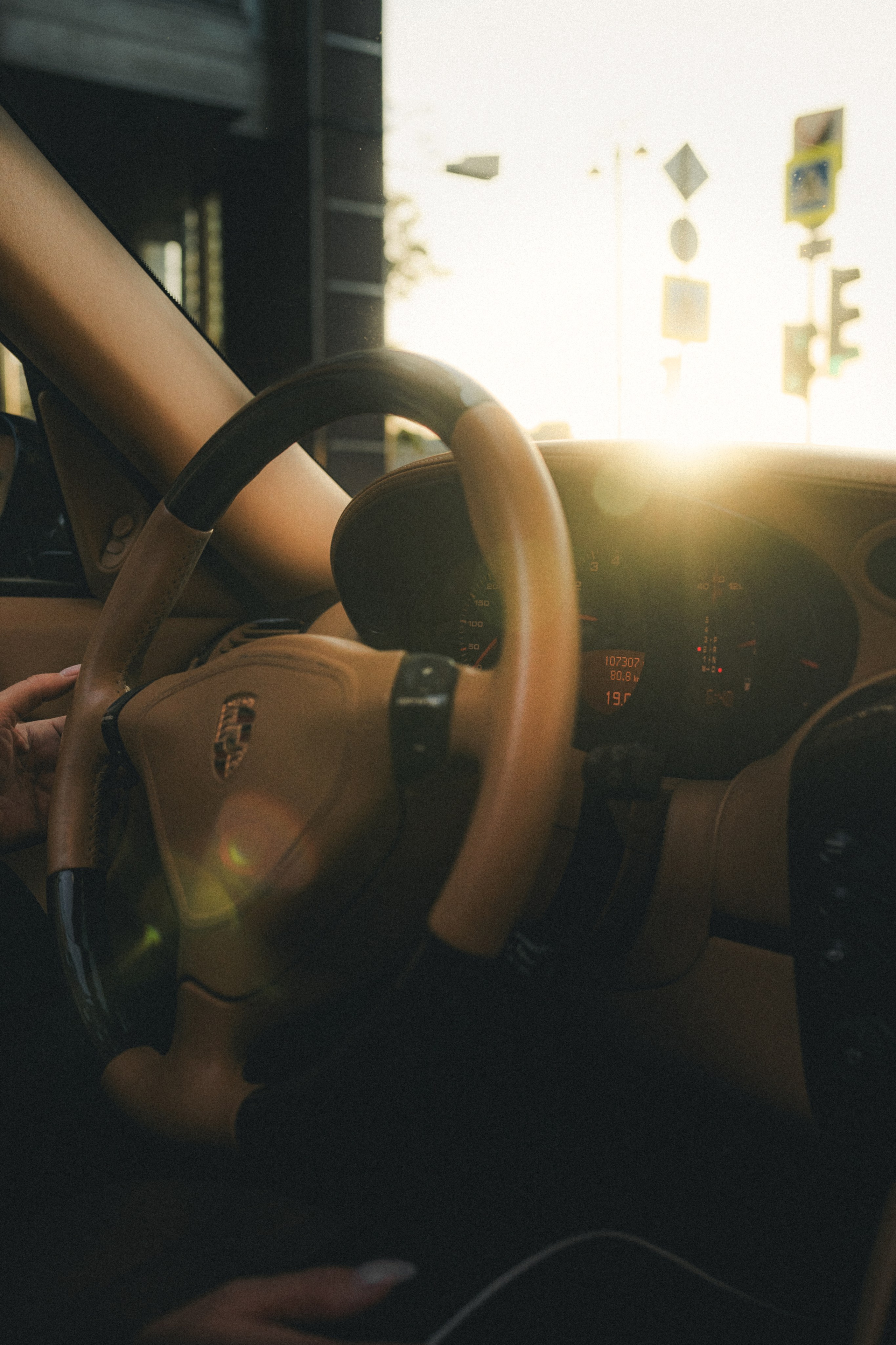 Porsche Carrera 4 Cabriolet x Elina. Фотограф Илья К. в Москве