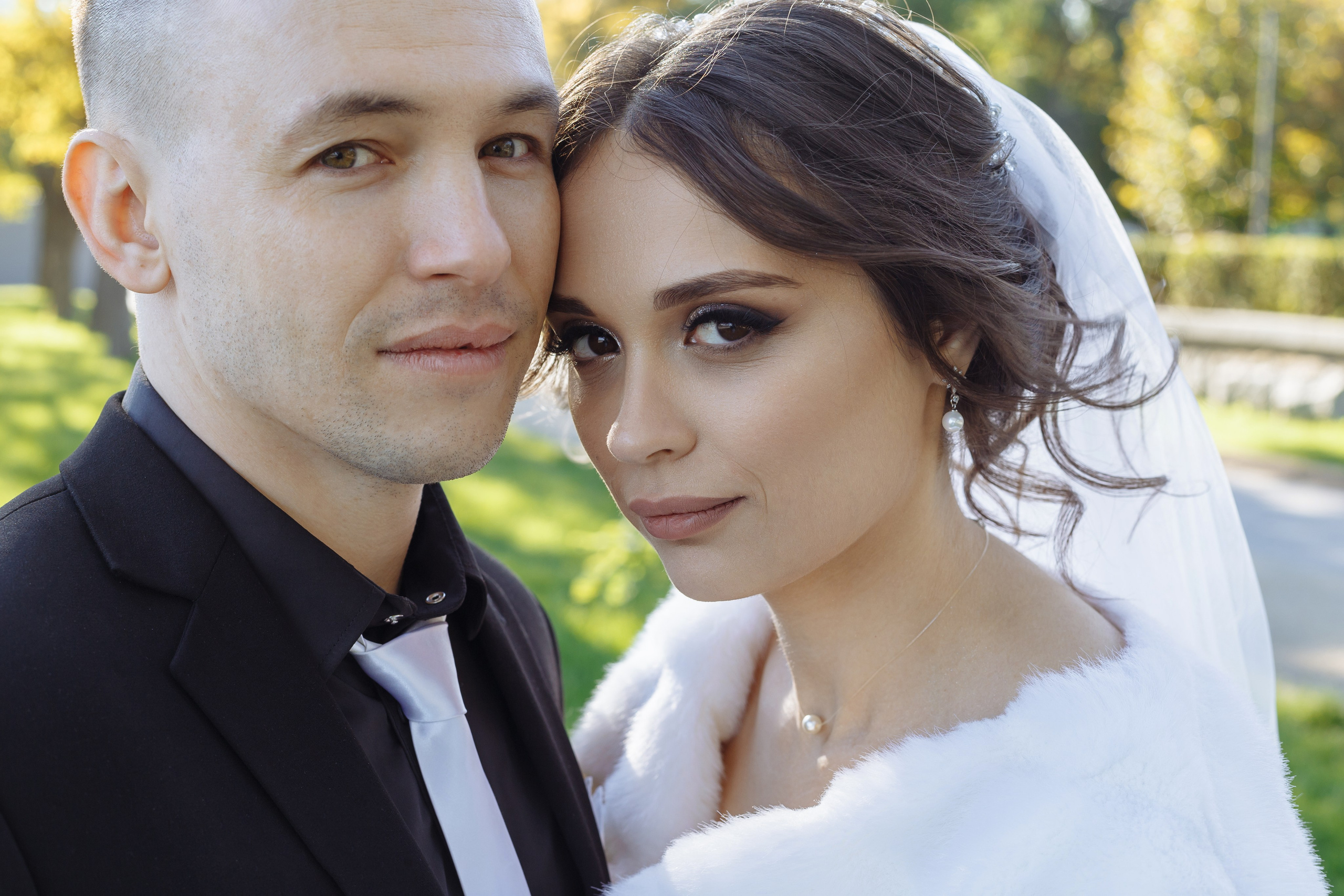 Павел, Мария — фотографии в студии и парке. Событийный фотограф Максим Бескоровайновнов