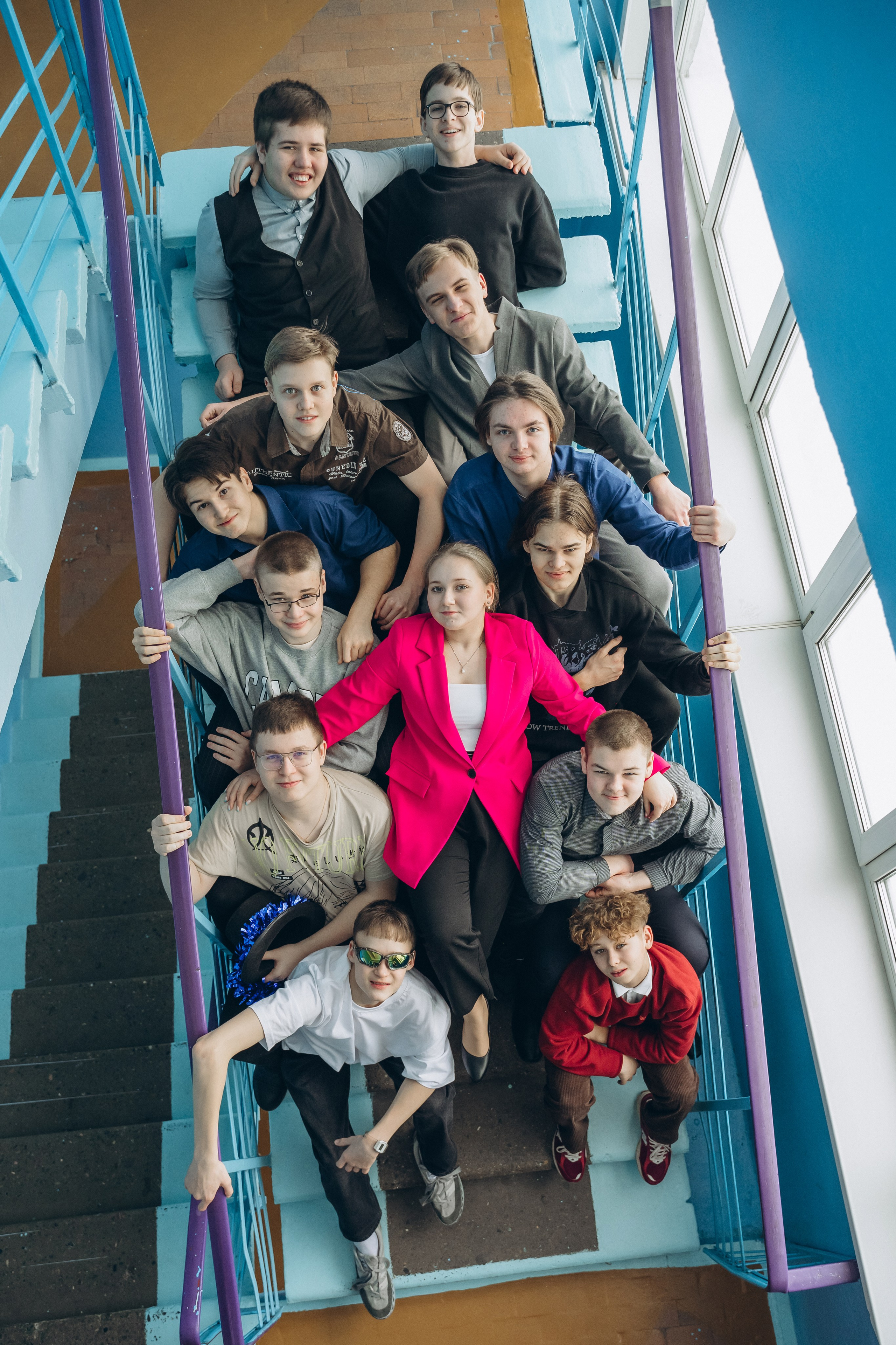 ВЫПУСКНИКИ 9 КЛАСС. МАРГАРИТА КУДРЯШОВА СВАДЕБНЫЙ И СЕМЕЙНЫЙ ФОТОГРАФ ТВЕРЬ МОСКВА