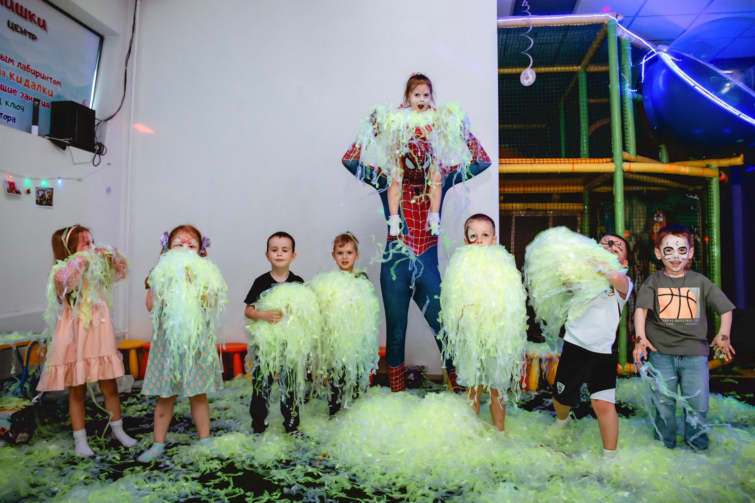 РЕПОРТАЖНАЯ детская. Фотограф крещений, семейный фотограф Приходько Ксения