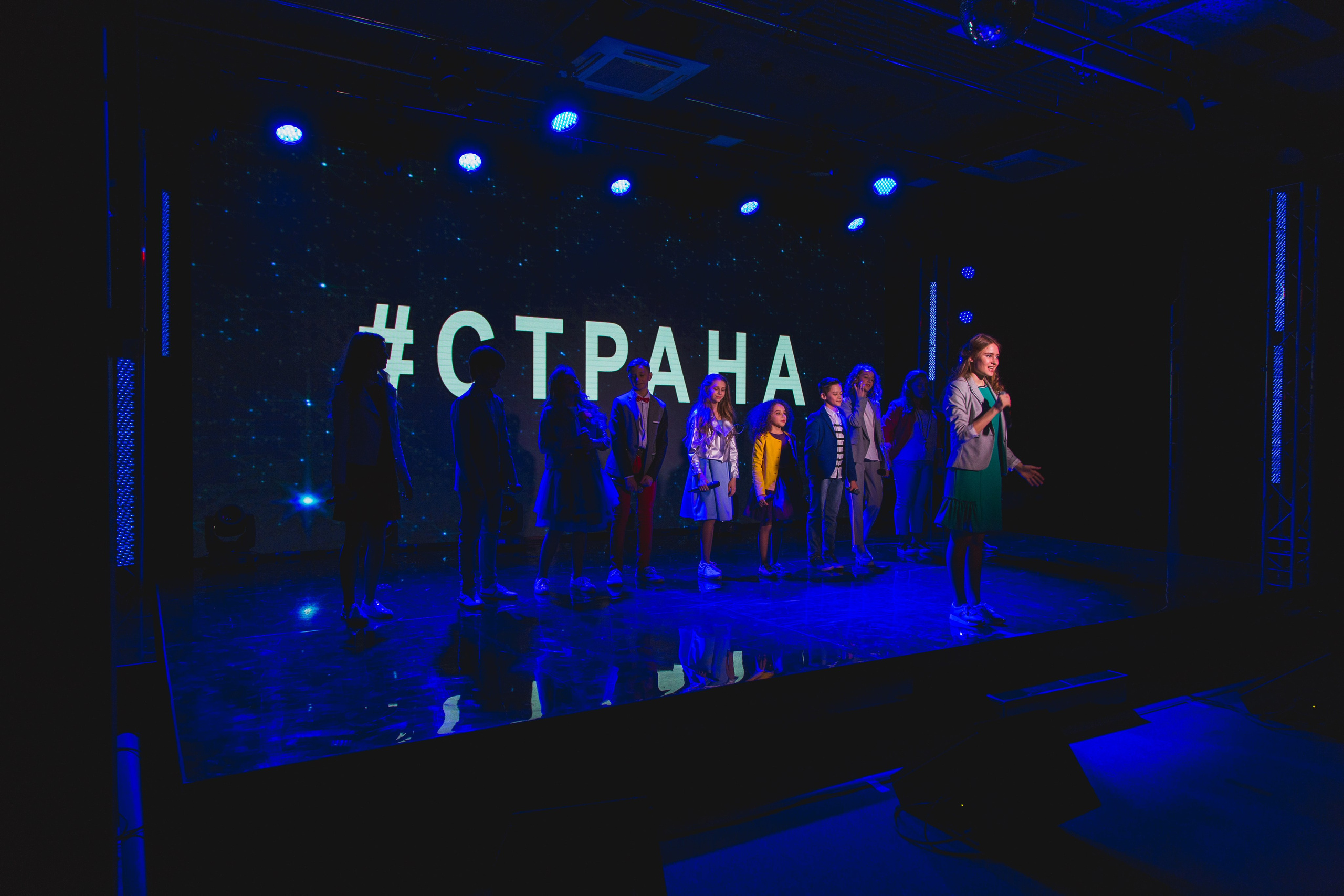 О2ТВ группа СТРАНА. Видеооператор/Фотограф Николай Завьялов