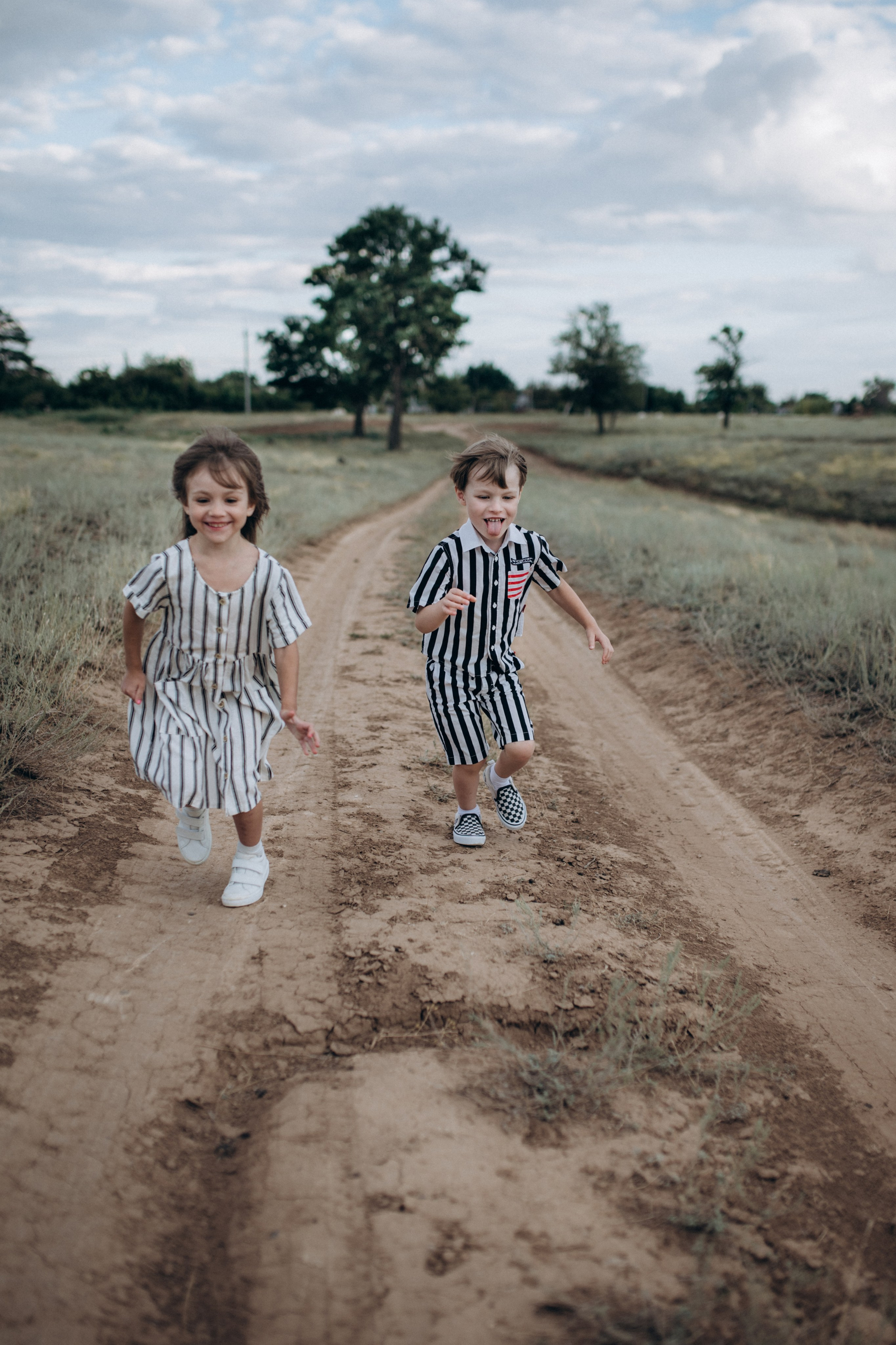 Наташа, Степа, Василиса, Лера. Www.ostermiller.ru