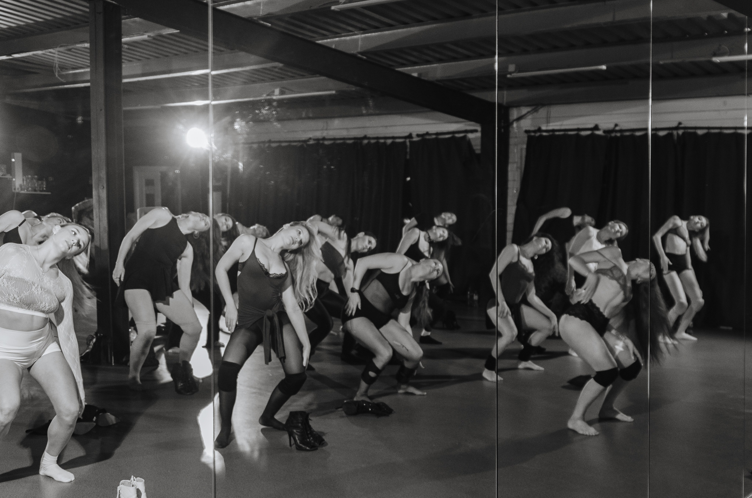 Мастер-классы по High Heels/Girly hip-hop от Оксаны ATTA. Денисова Аля — фотограф для парных съемок и индивидуальных историй в Барнауле