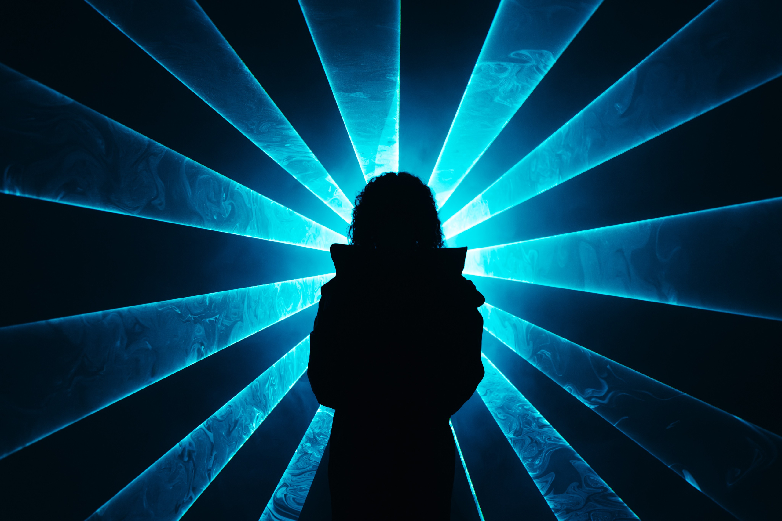 «LOOK FOR THE LIGHT»