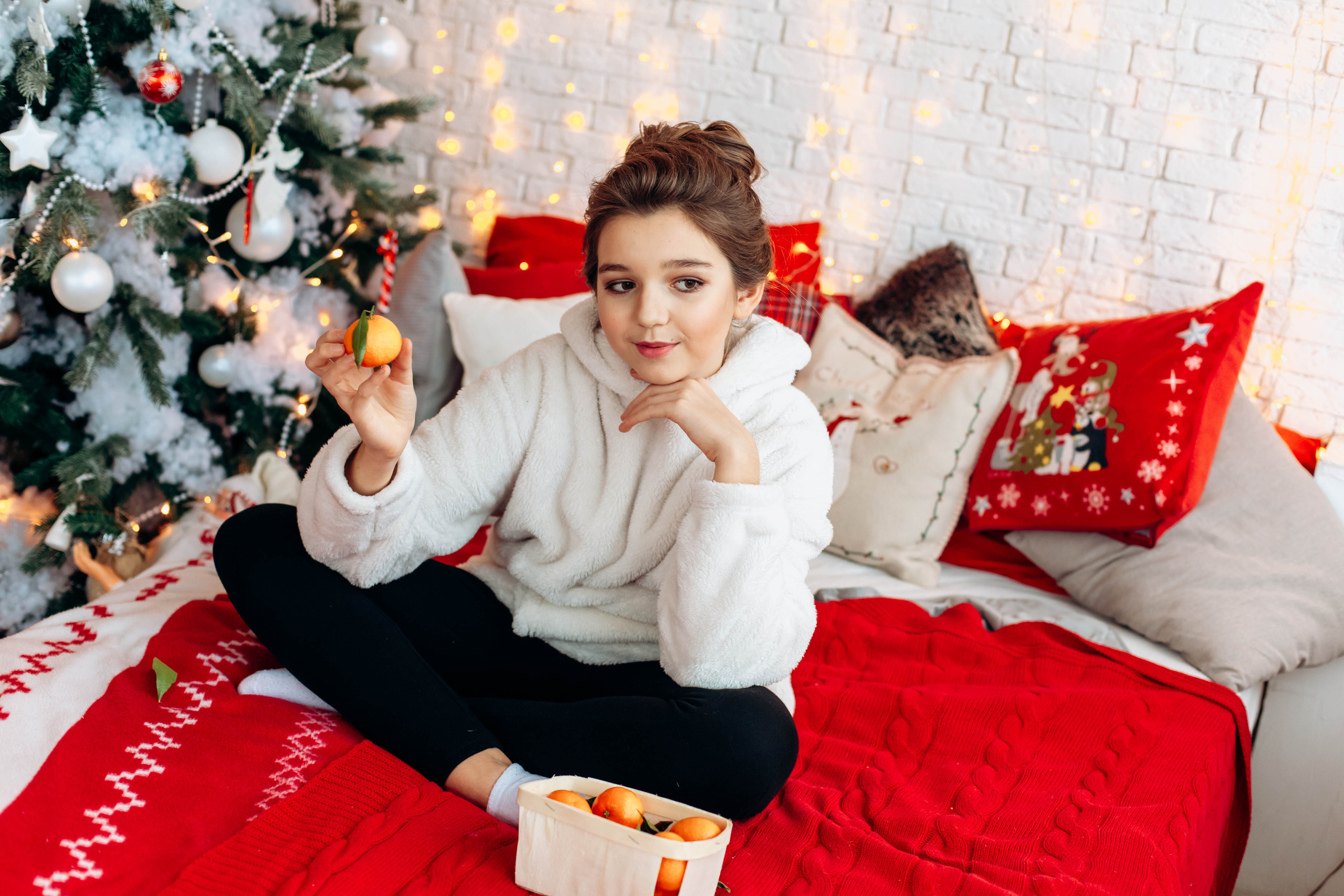 Леночка (новогодняя уютная фотосессия). Семейный и свадебный фотограф в Воронеже Майя Добровольская