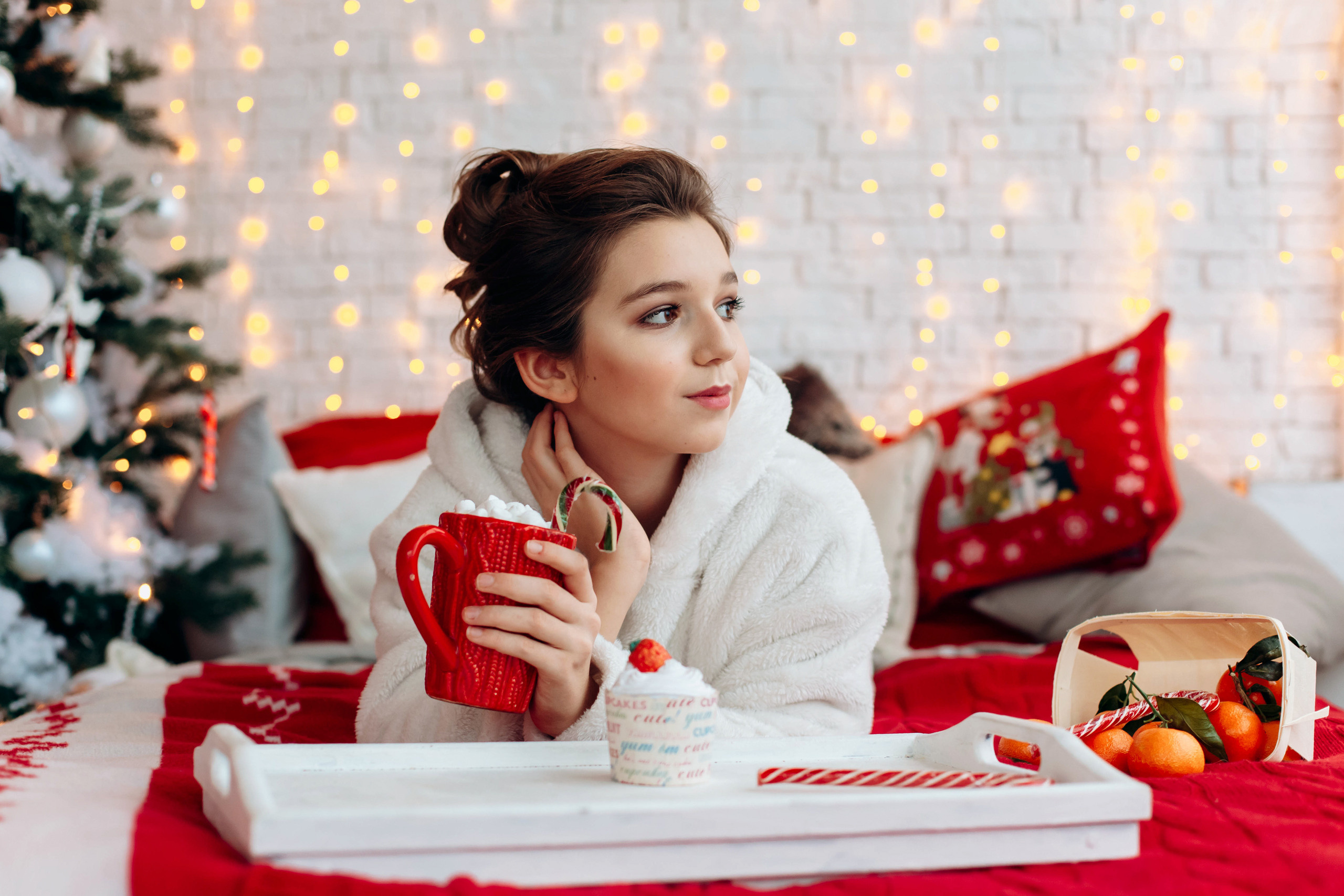 Леночка (новогодняя уютная фотосессия). Семейный и свадебный фотограф в Воронеже Майя Добровольская