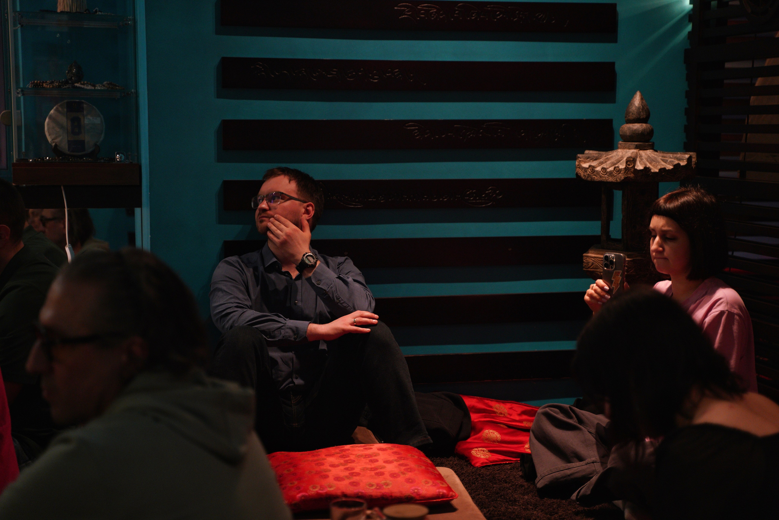 Выступление Forest jam project в Открытом в чайной Чаван. Портретный и репортажный фотограф Наталья Горобец