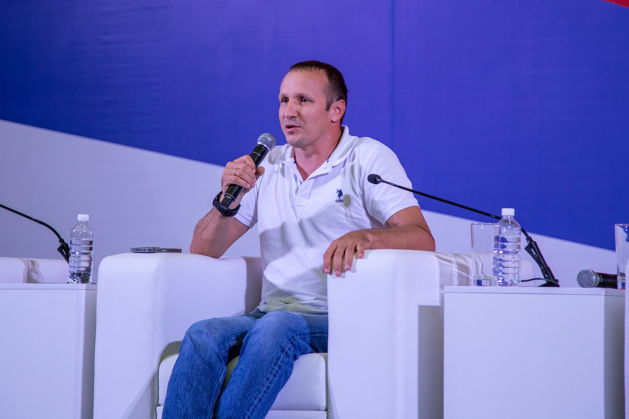 Первый фестиваль Движения Первых в Краснодаре. Репортажный, промышленный и маркетплейс-фотограф Дмитрий Чернат