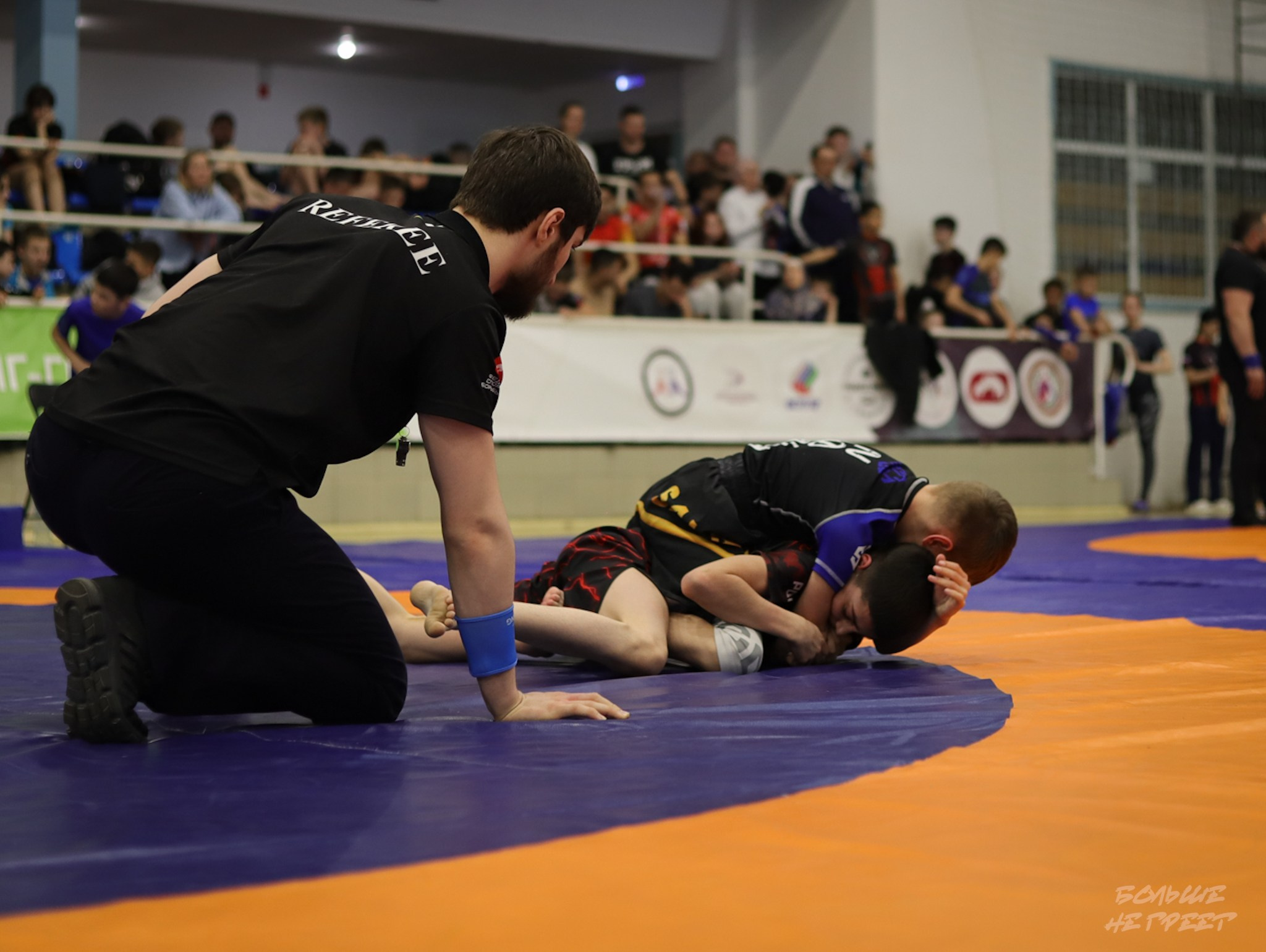 ПЕРВЕНСТВО УРФО ПО СПОРТИВНОЙ БОРЬБЕ ГРЭППЛИНГ И ГРЭППЛИНГ-ГИ. Больше не греет