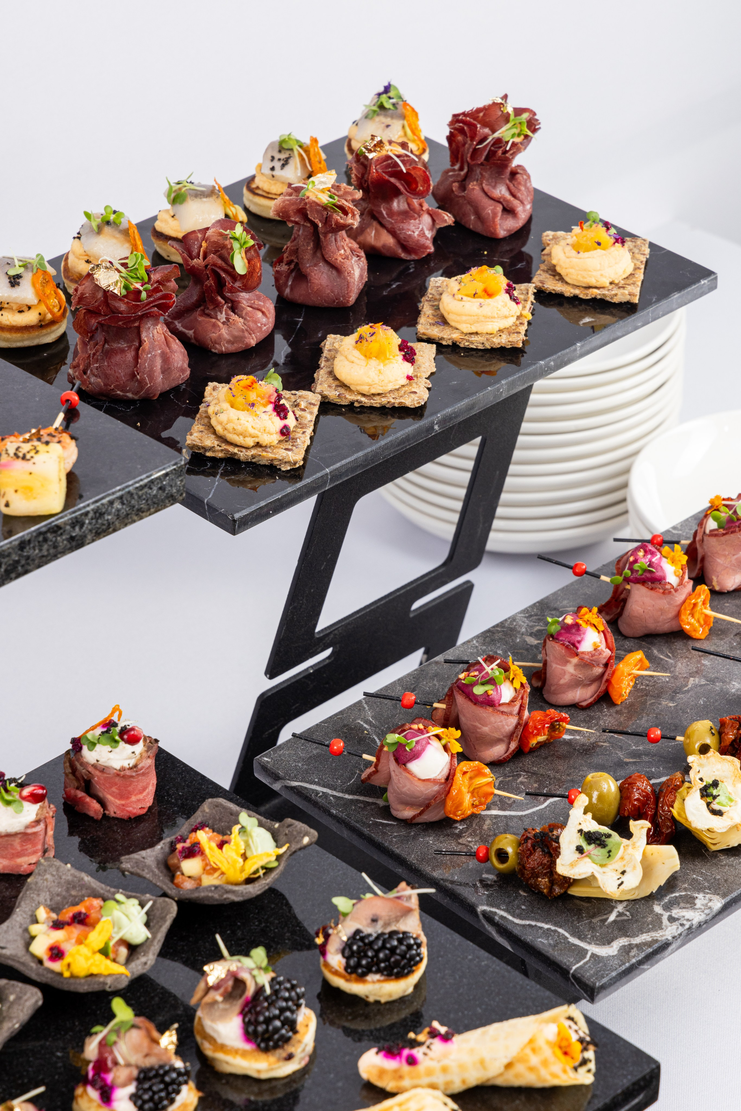 Первая кейтеринговая. Фудфотограф, фудстилист и сет дизайнер в Москве Алена Синицына