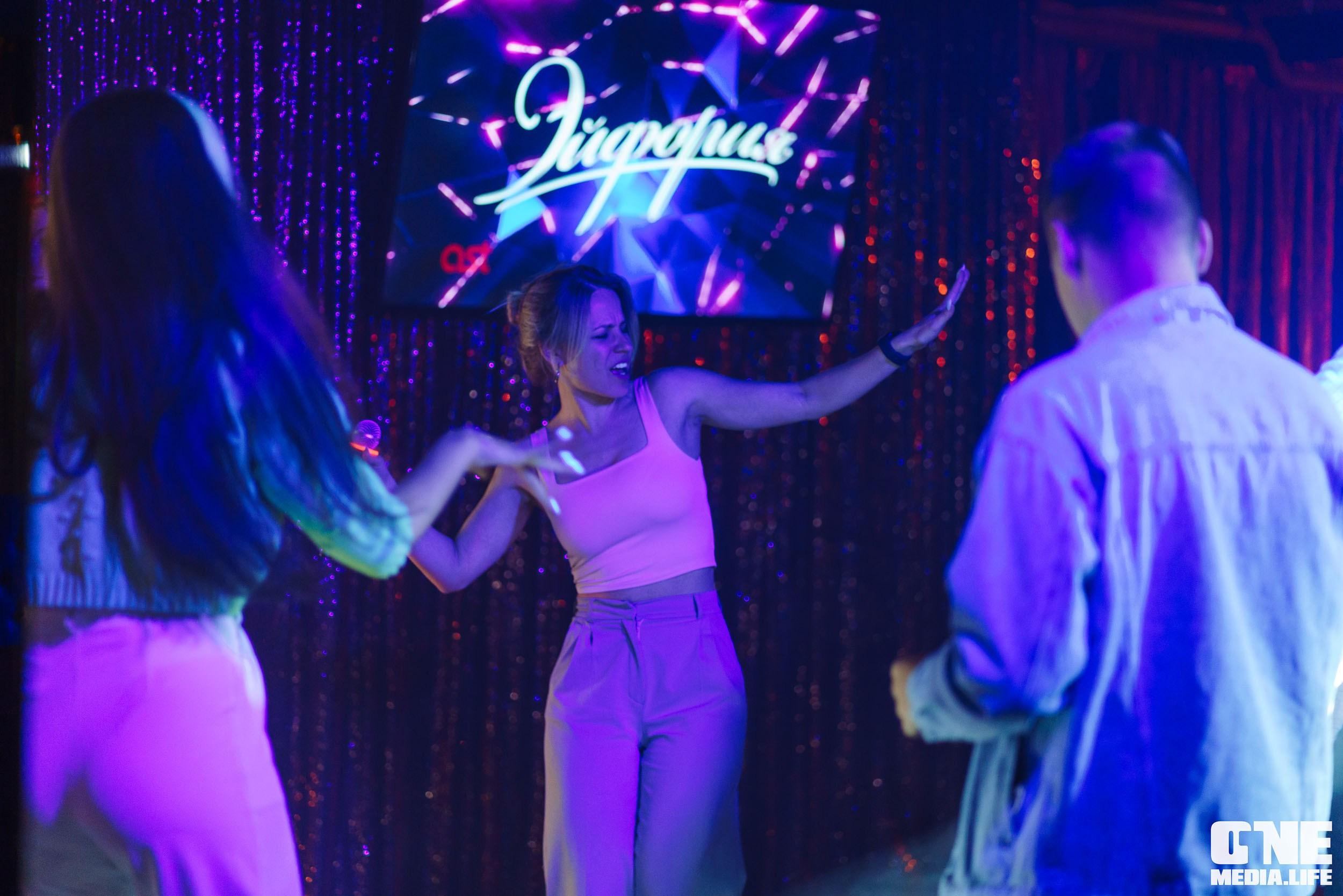 Фоторепортаж из караоке-клуба Эйфория. One Media Life: фоторепортажи, фотоотчеты с мероприятий и заведений
