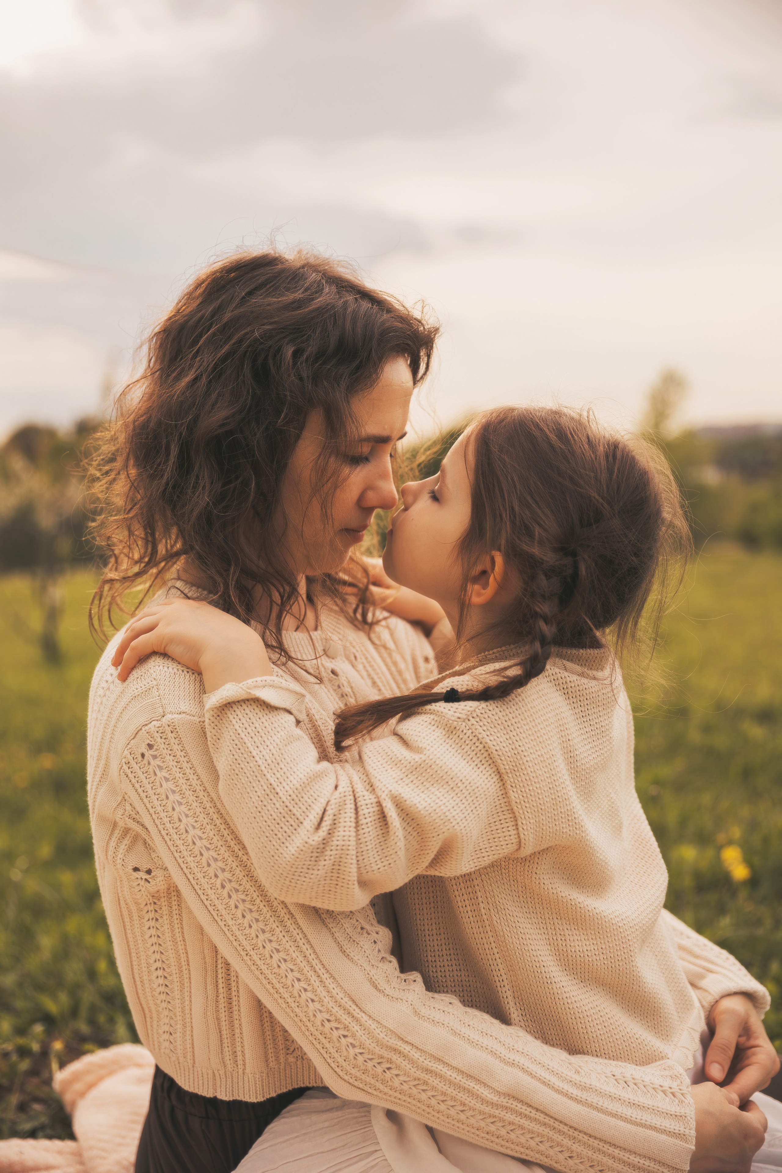 Фотосессия мамы с детьми в парке. Семейный и женский фотограф в Москве Надежда Воробьева