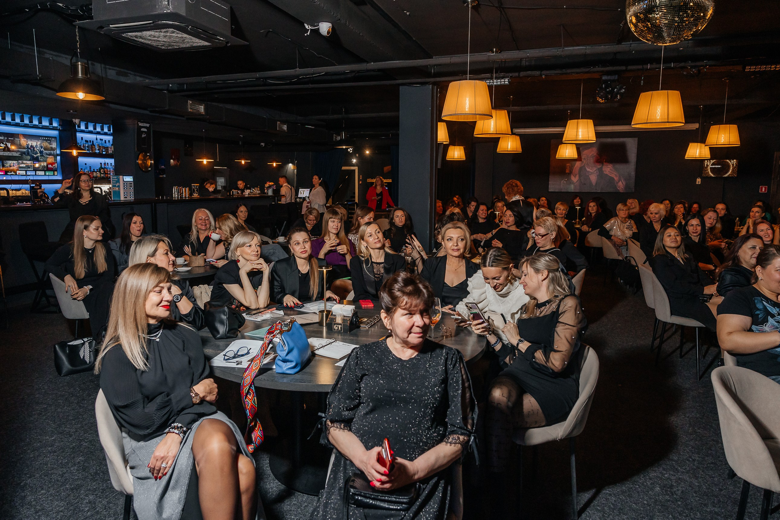 Фотосъёмка мероприятий. Женский и событийный фотограф в Новосибирске Оксана Чумакова