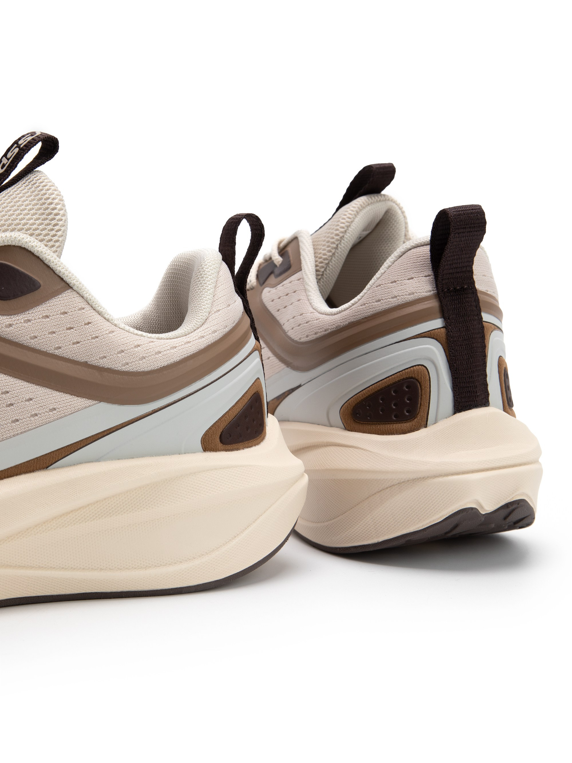 Каталожная фотография обуви. Фотограф в Москве Егор Гончаров