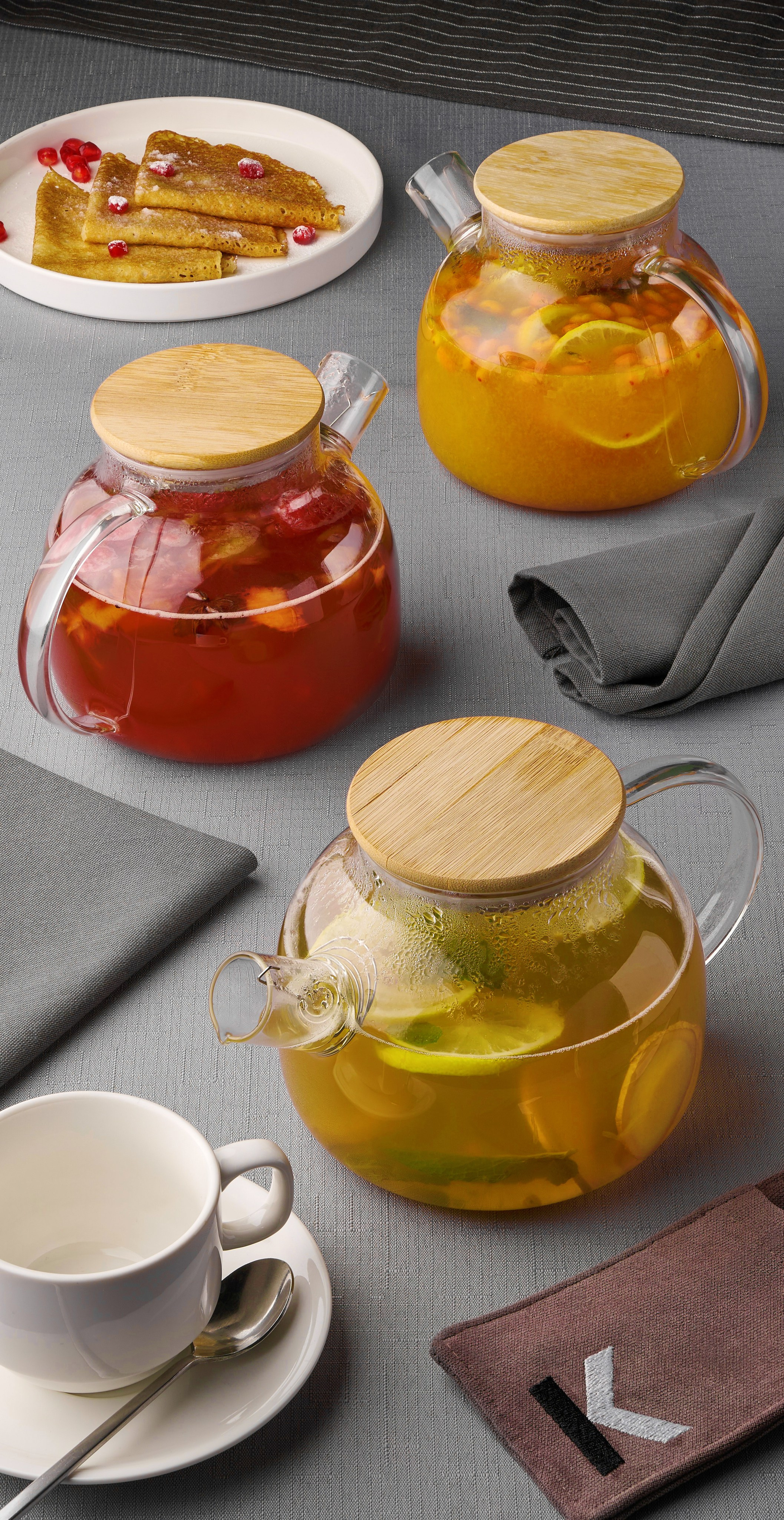 Фотосъёмка напитков для меню ресторана, несколько позиций в одном кадре, композиция под широкий формат разворота