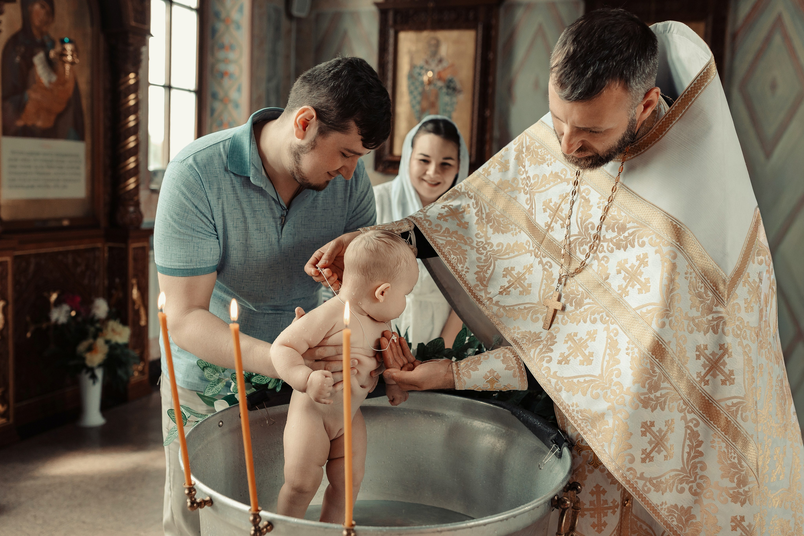 Фото съемка таинства крещения в Нижнем Новгороде. Алексей Шаров — свадебный и репортажный фотограф в Нижнем Новгороде