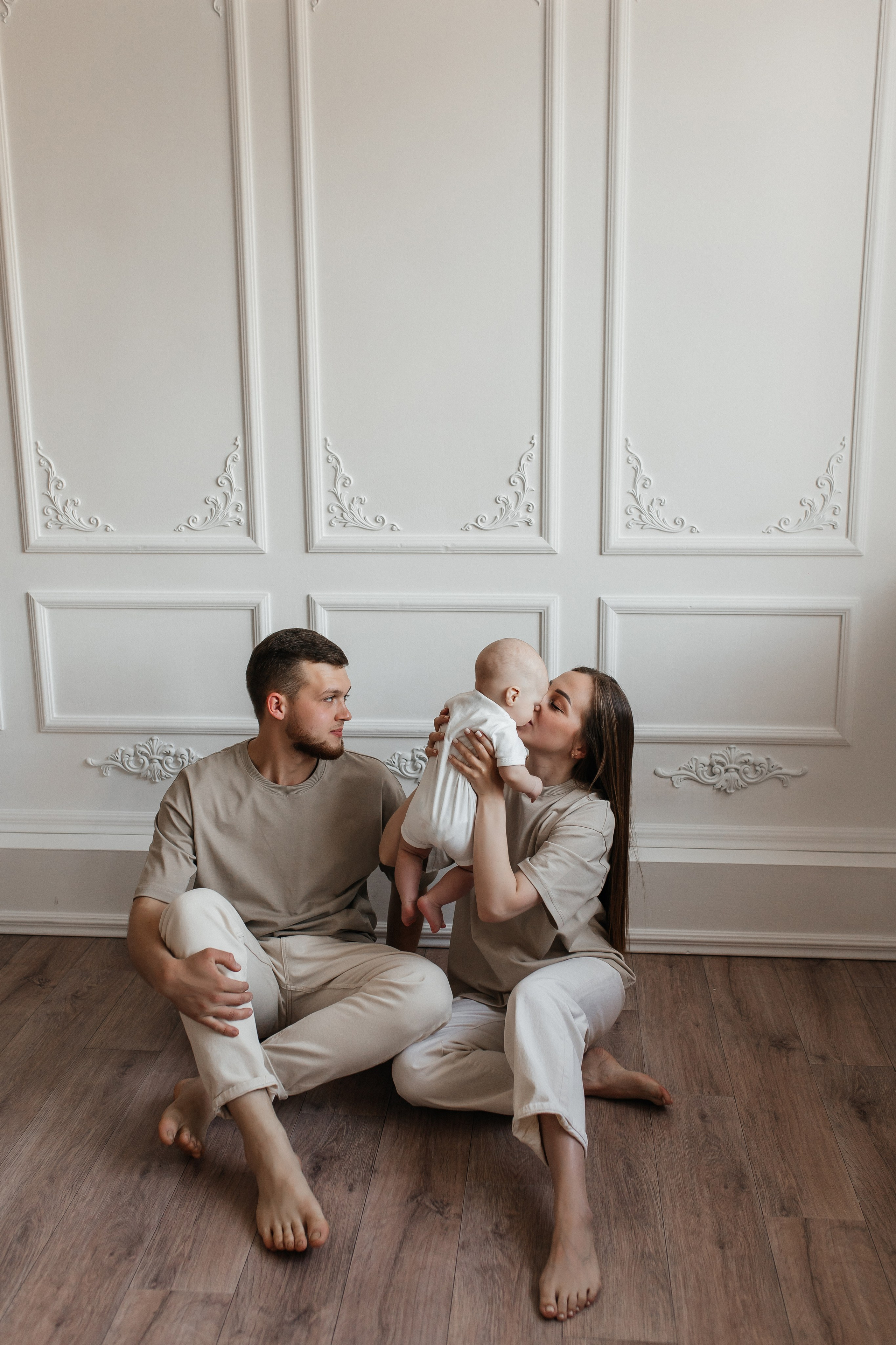 Семейная в студии. Семейный фотограф Клименко Дарья в станице Ленинградская