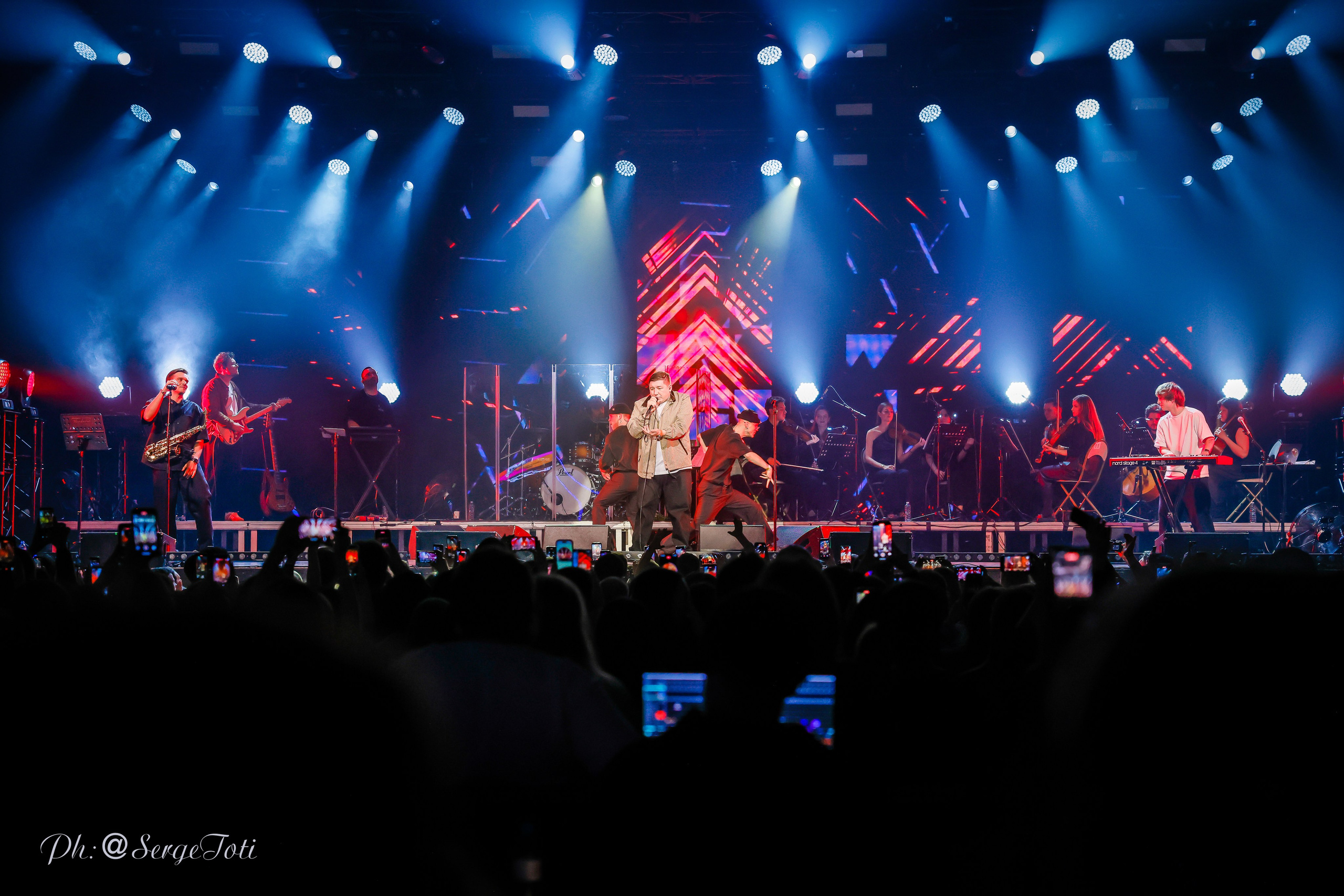 МАРСЕЛЬ «ХХ лет на бис». Художник по свету Егор Сапожников